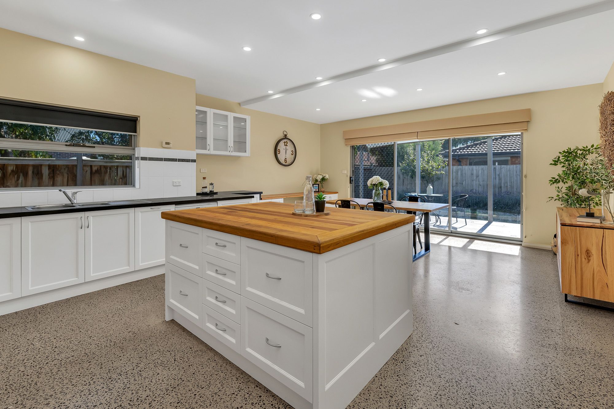 2/32 Gabrielle Close, Werribee, VIC 3030
