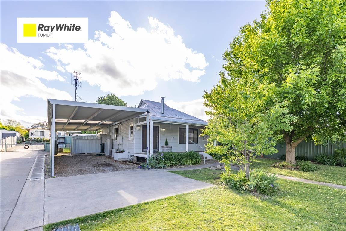 185 Capper Street, Tumut NSW 2720