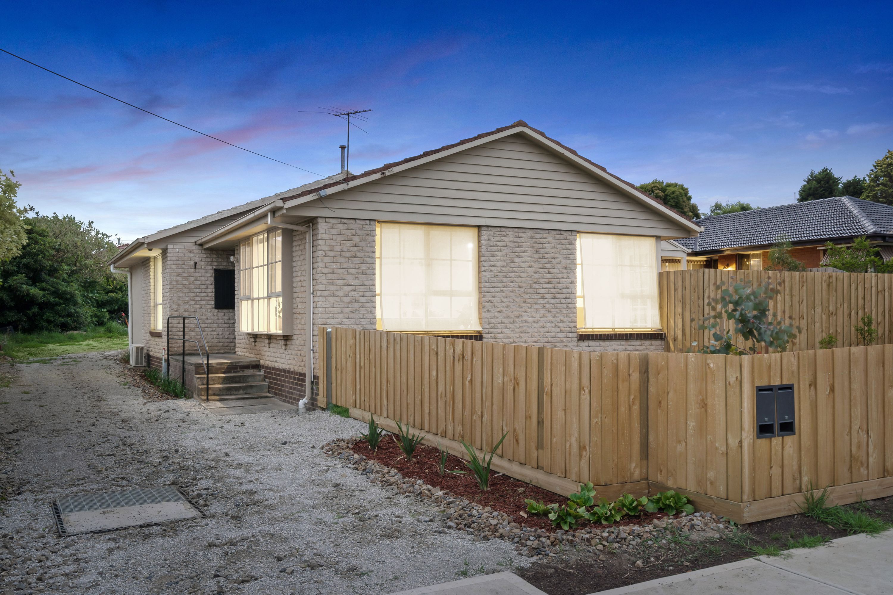 91 O'Connor Road, Knoxfield VIC 3180