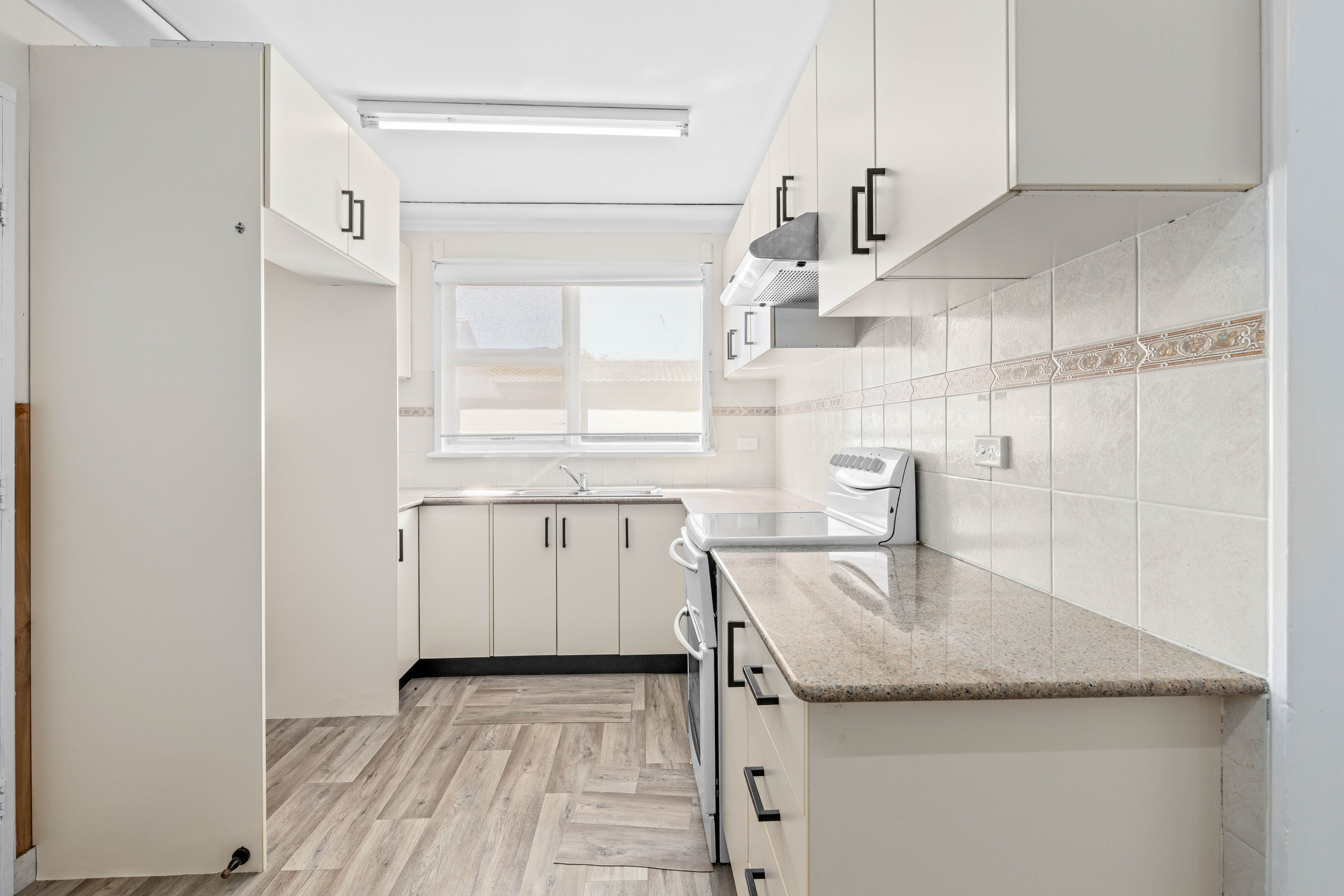 27 Woodview Road, Oxley Park, NSW