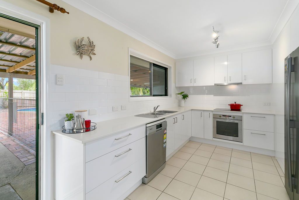 8 Cottonvale Street, Coopers Plains, QLD 4108