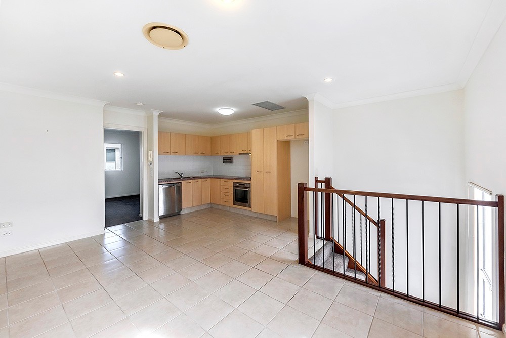 6/18 Lake Street, Varsity Lakes, QLD 4227