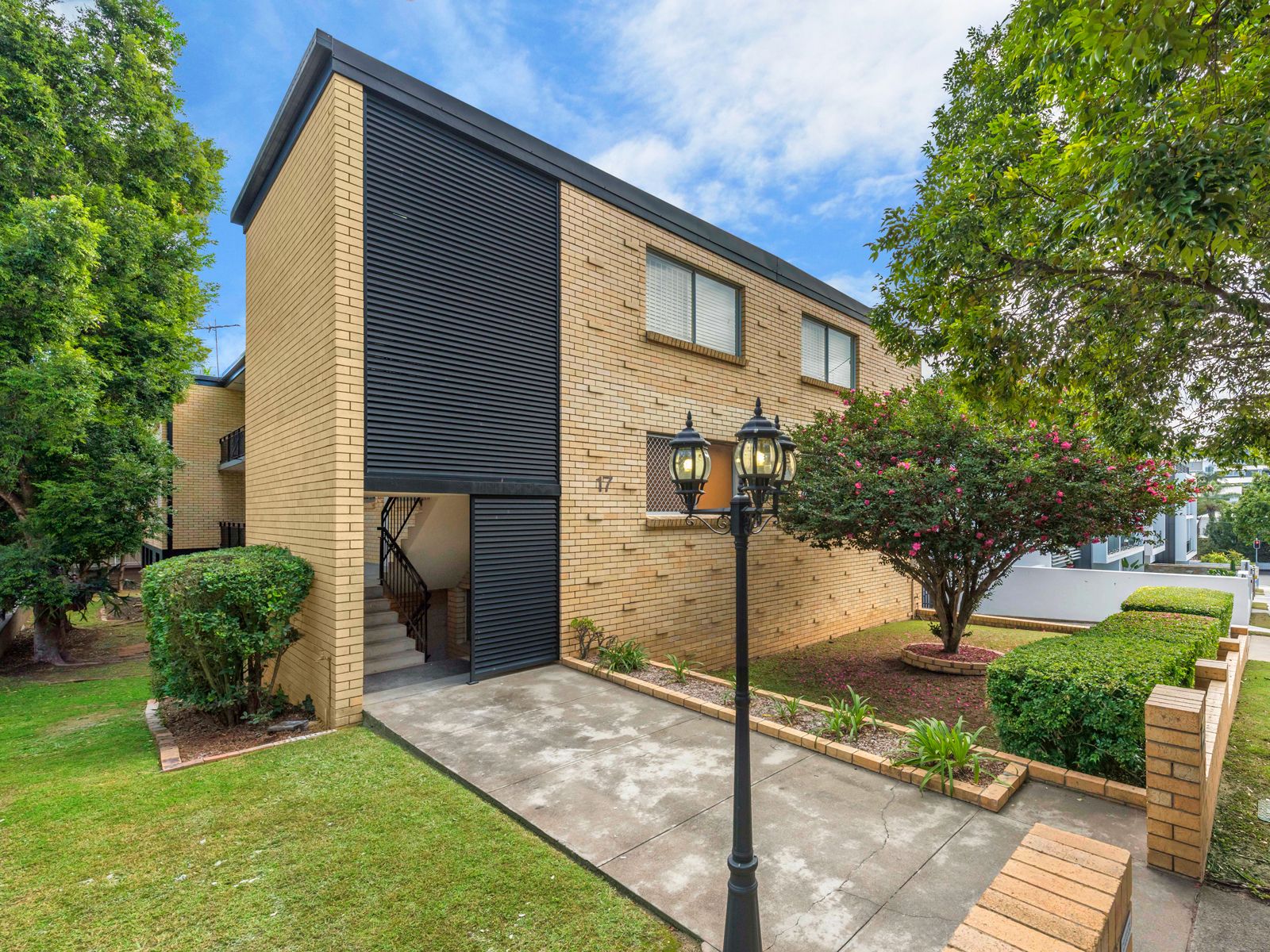 17 Lapraik Street, Ascot QLD 4007