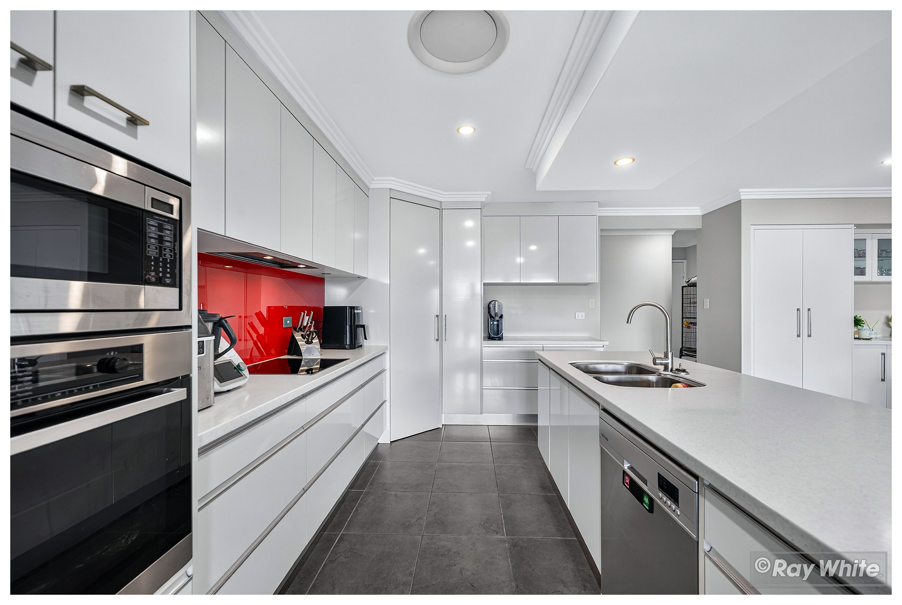 74 Elizabeth Street — photo 3 of 30