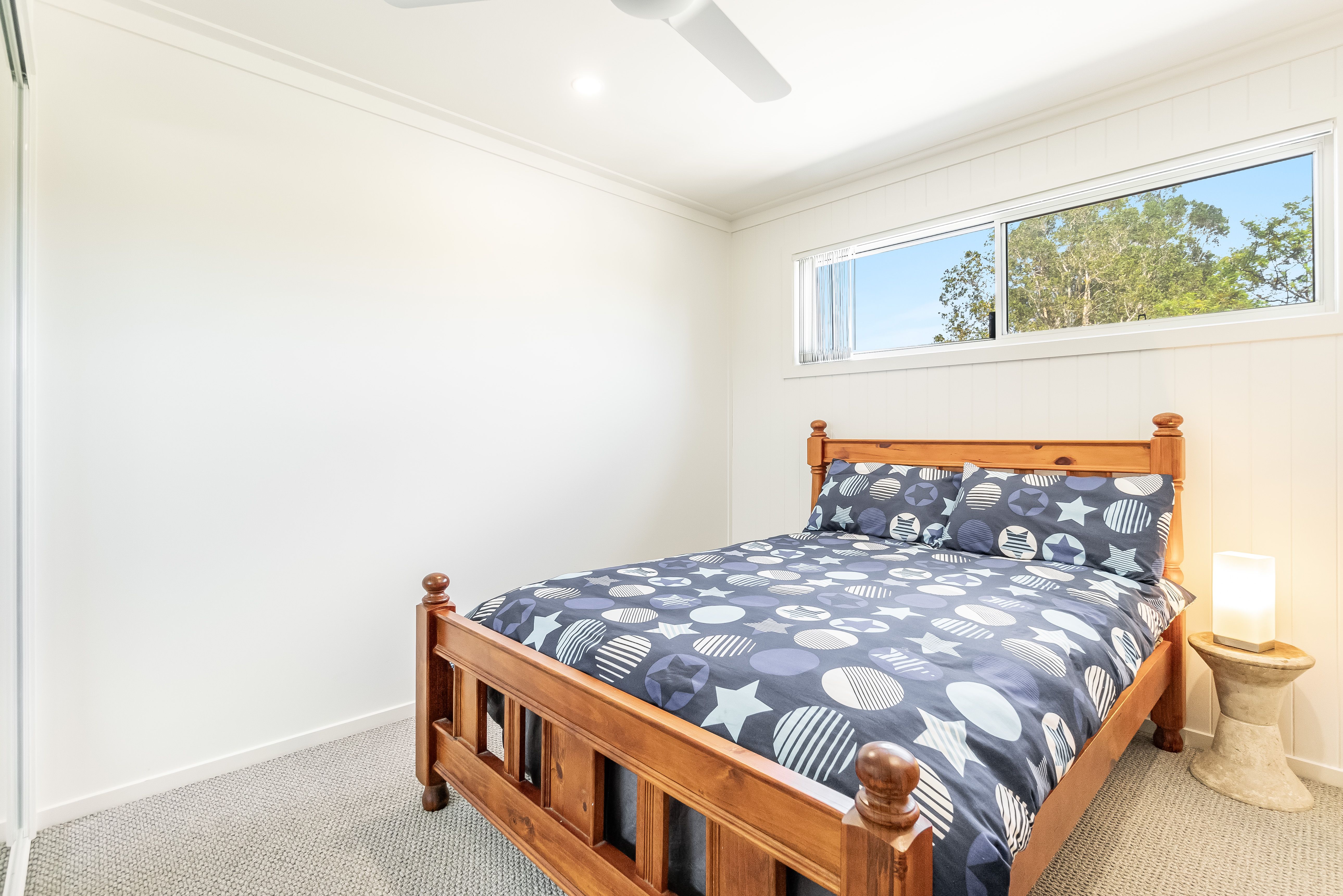 1 Iona Close — photo 8 of 14