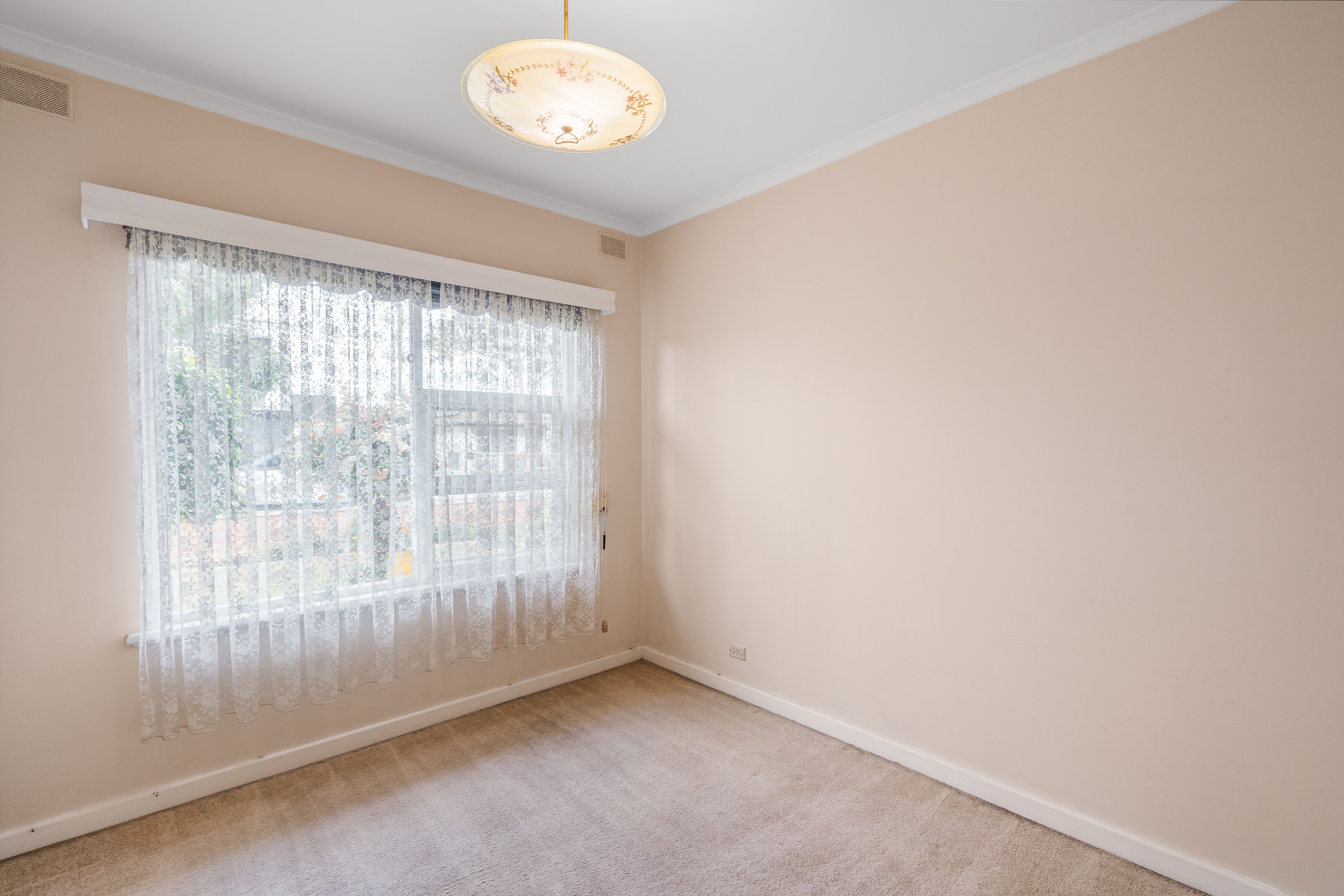 38 Ayredale Avenue — photo 12 of 23