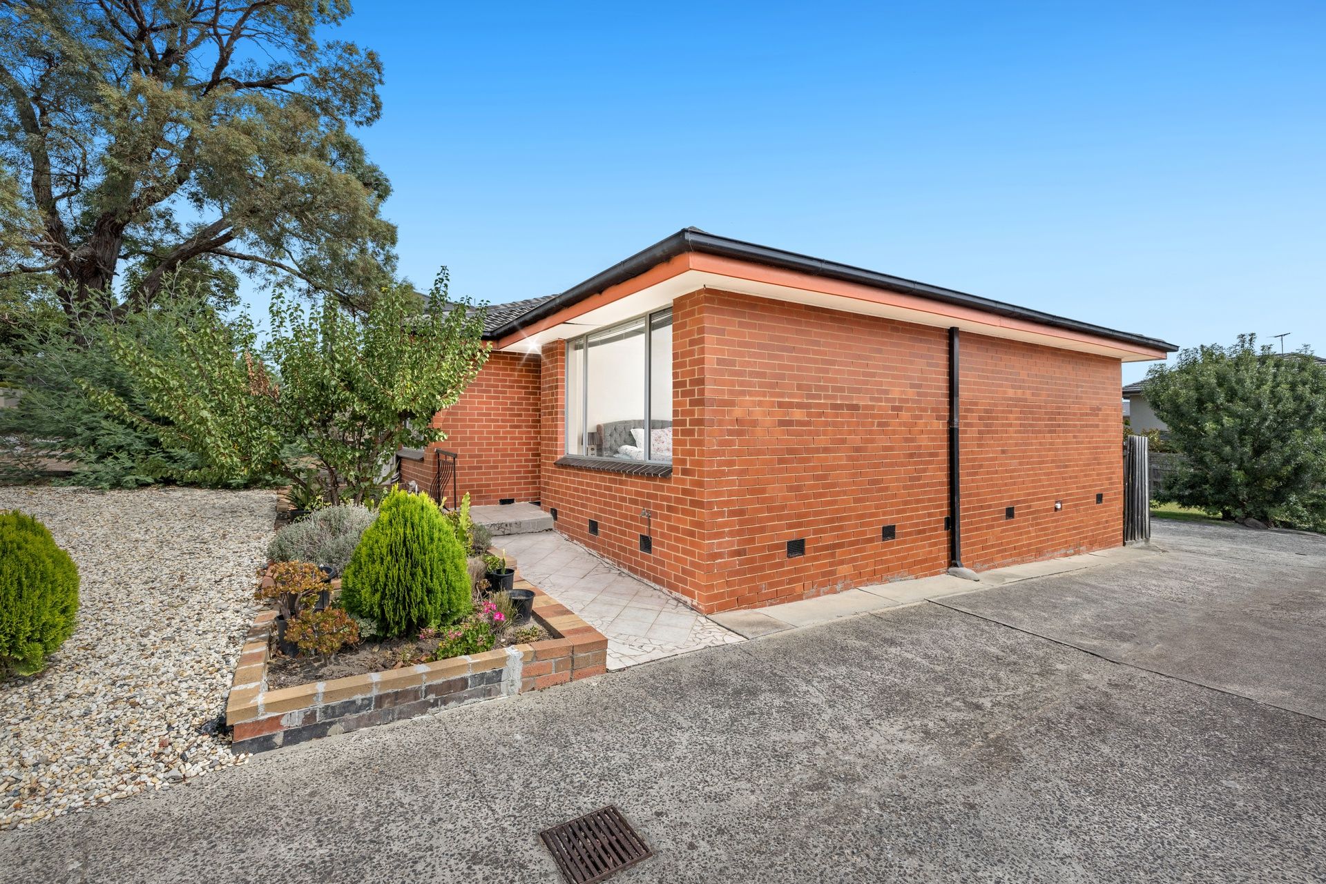 1 Adrienne Crescent, Mount Waverley VIC 3149