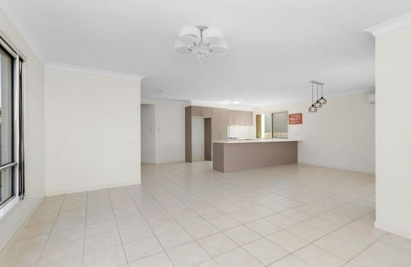 8 Melville Parade, North Lakes, QLD 4509