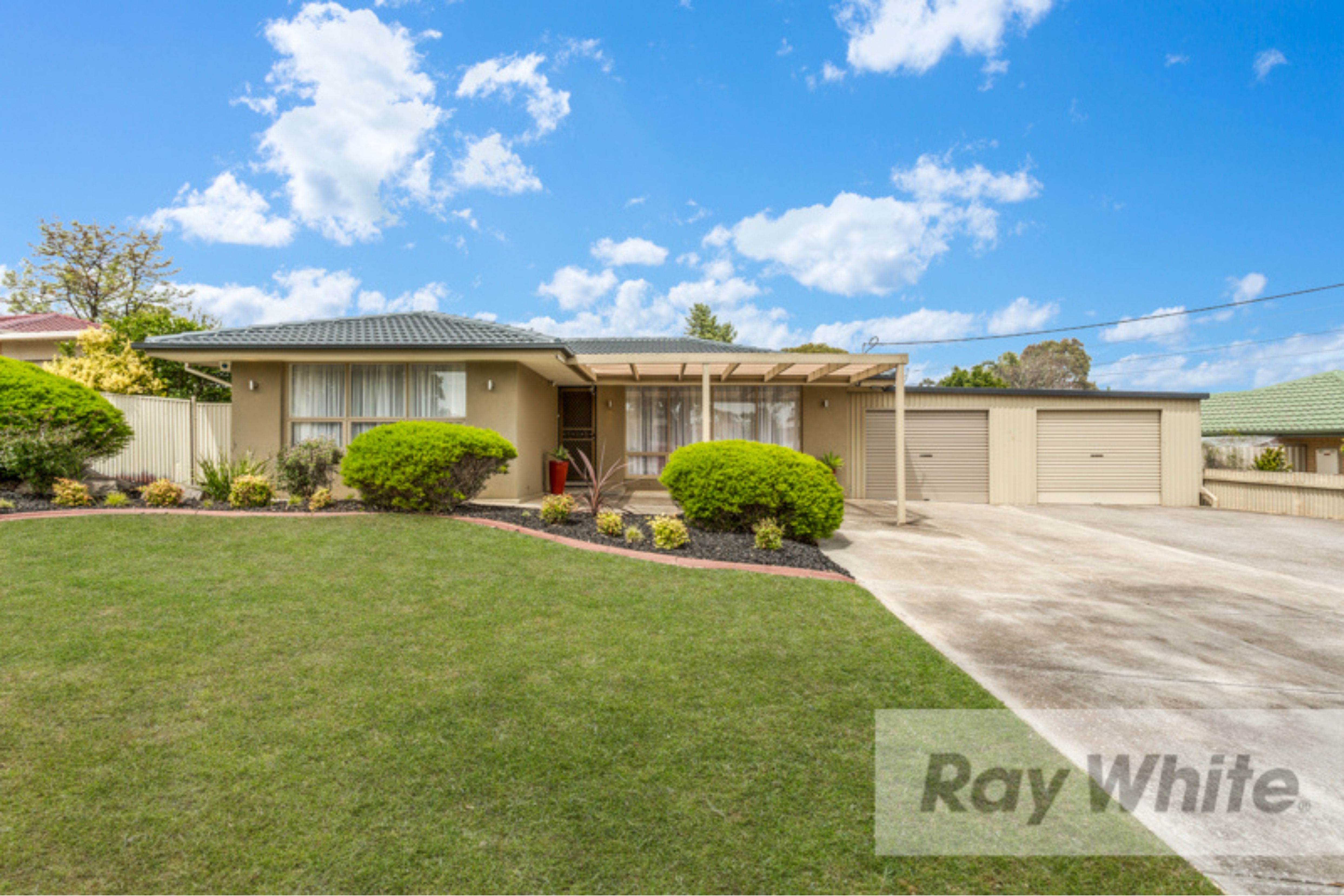 9 Warren Road, Para Vista SA 5093