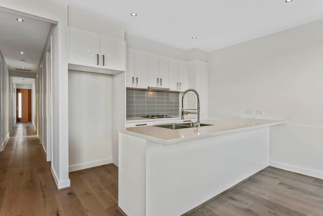 1/13 Oakhill Avenue, Highton, VIC 3216