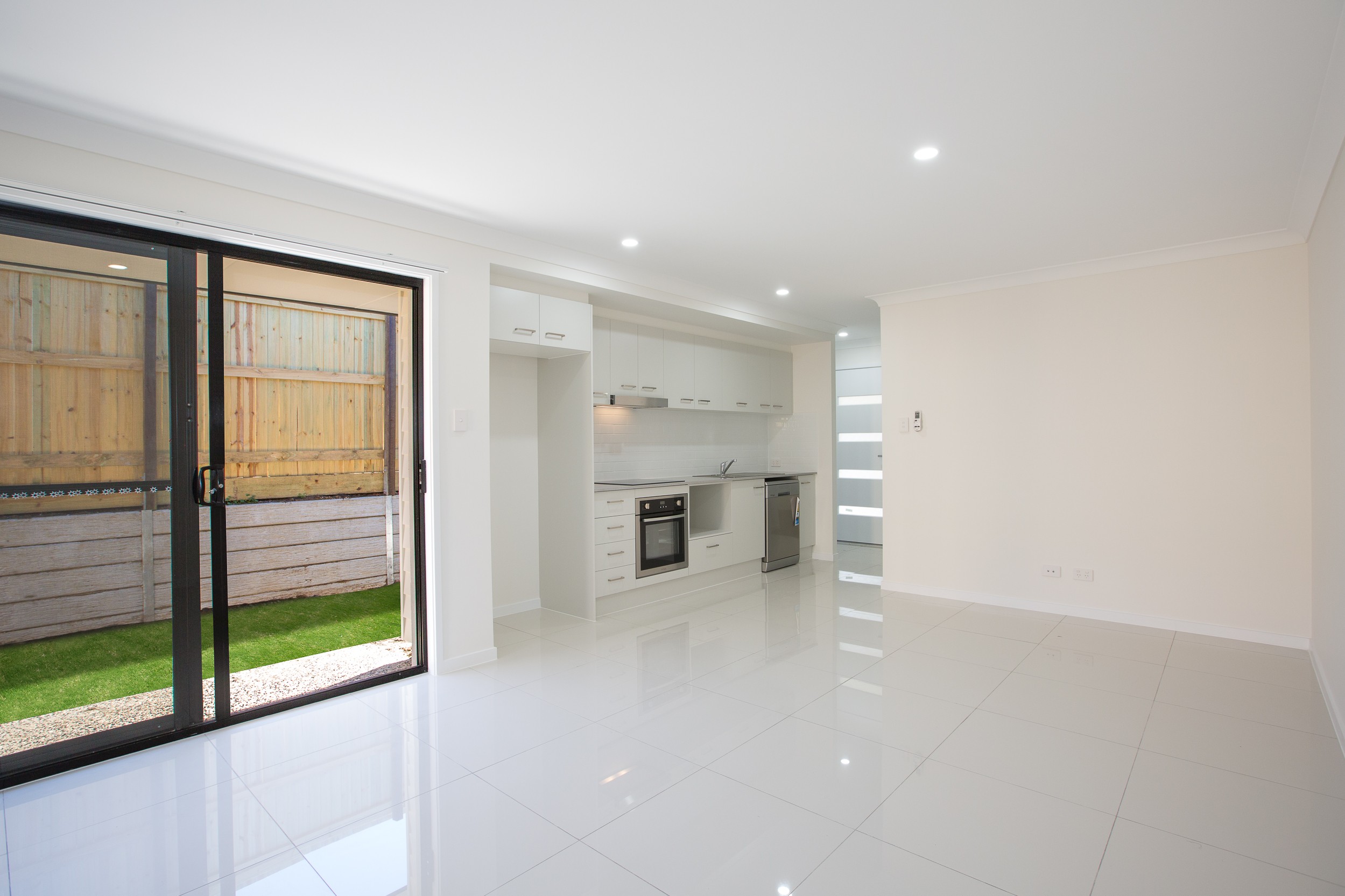2/27 Baird Circuit, Redbank Plains, QLD 4301
