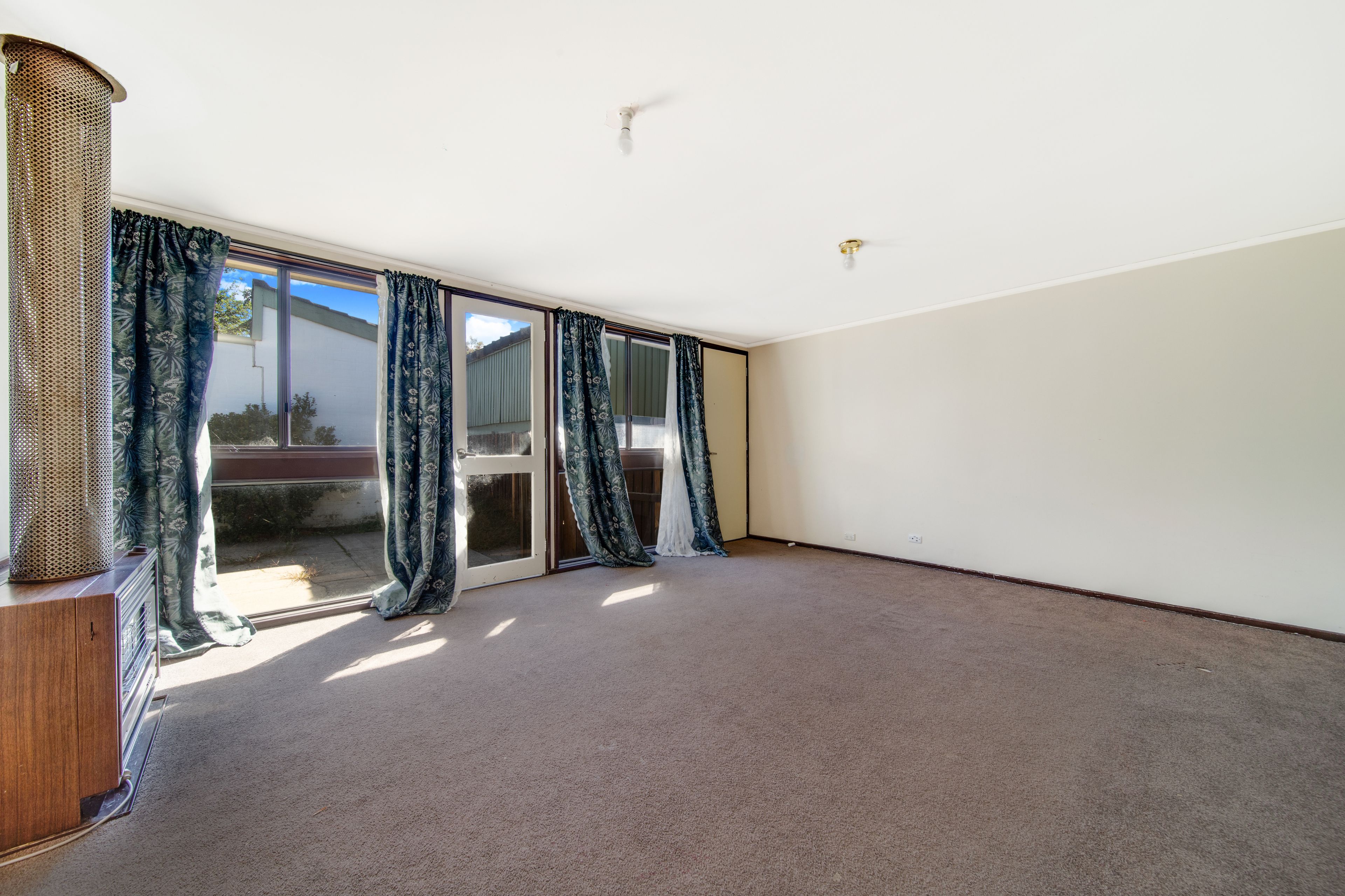 15 Aitken Circuit, Kambah, ACT 2902