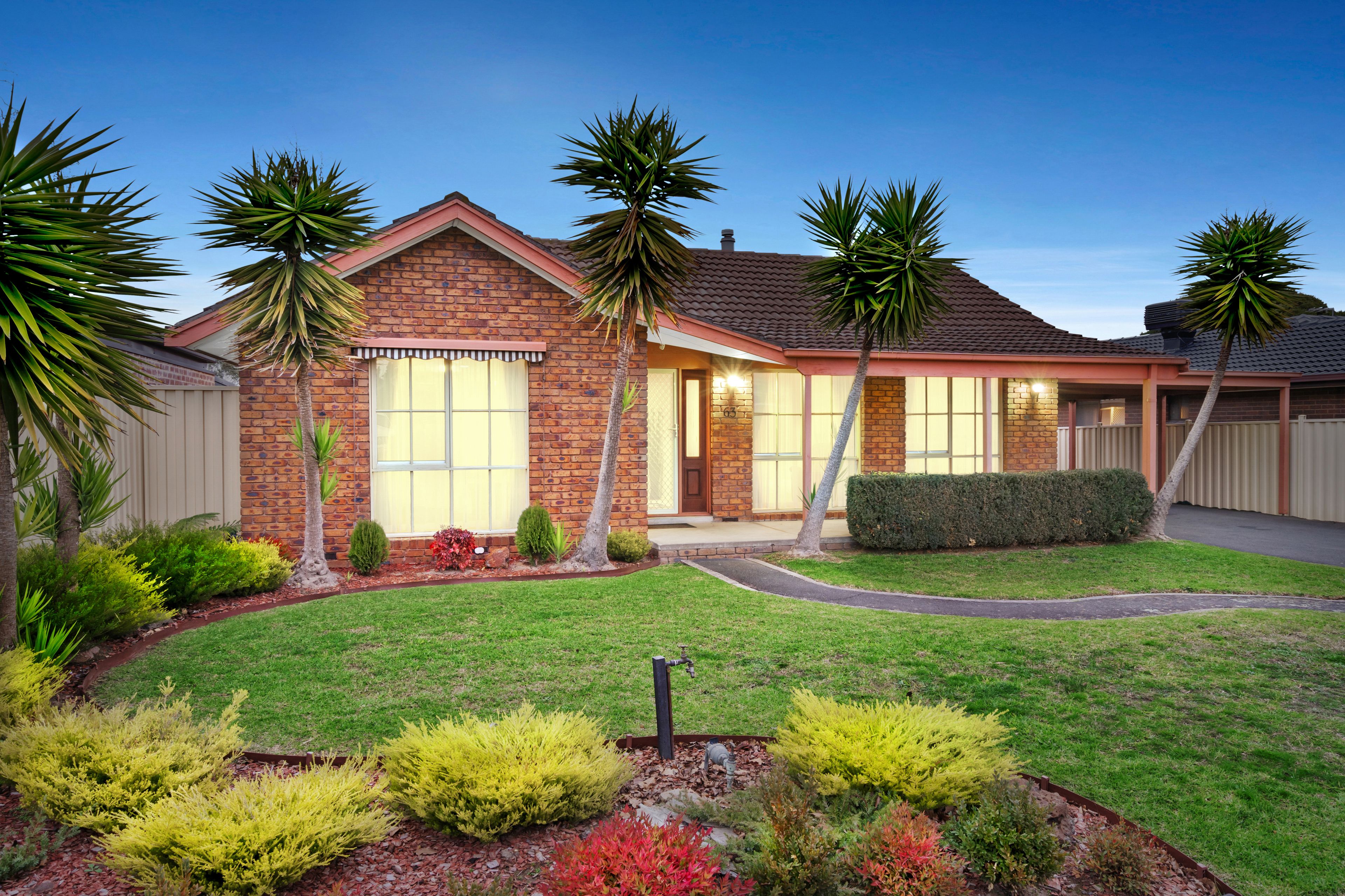 63 Buckmaster Drive, Mill Park VIC 3082
