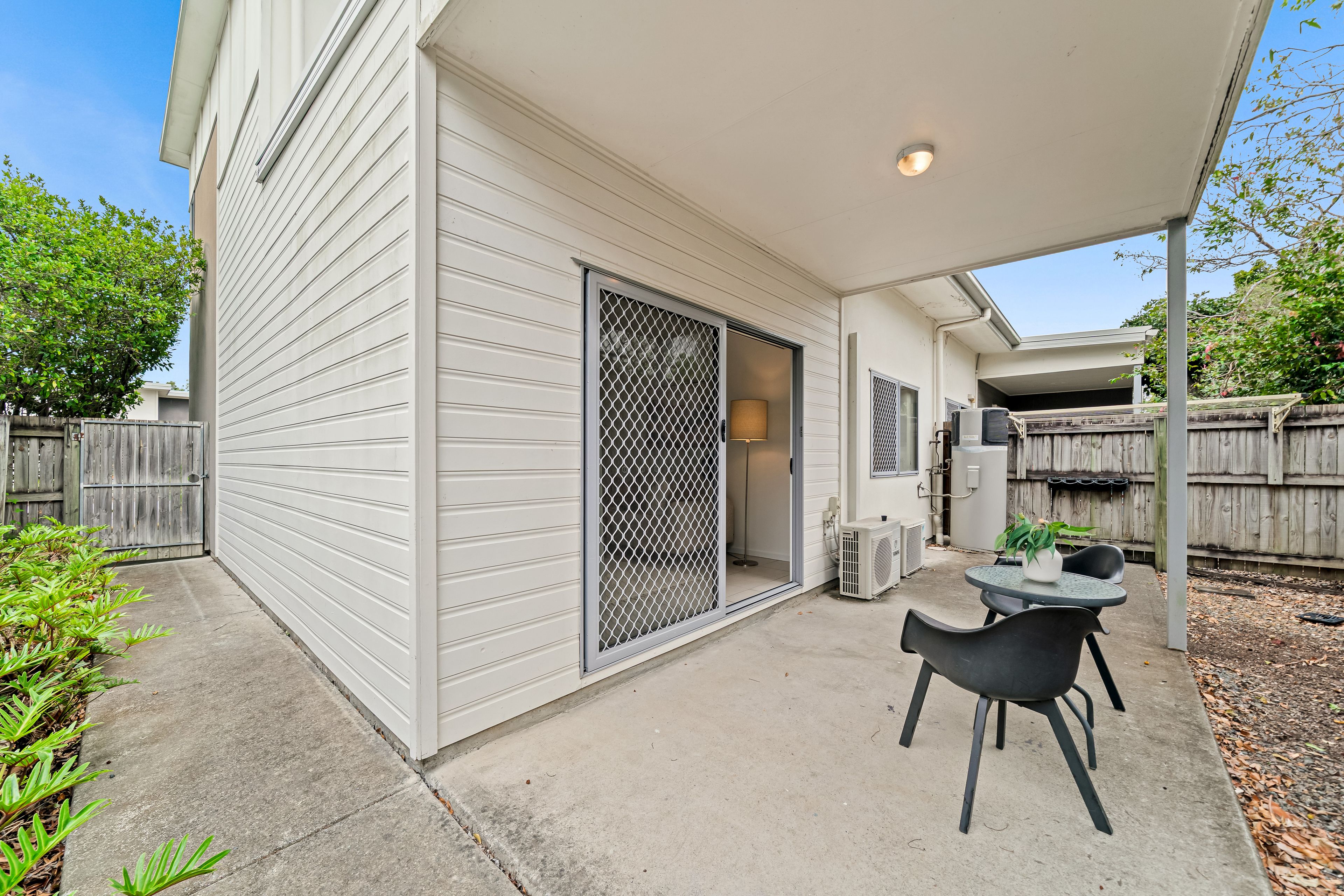 12/2-10 CASCADE Drive — photo 14 of 18