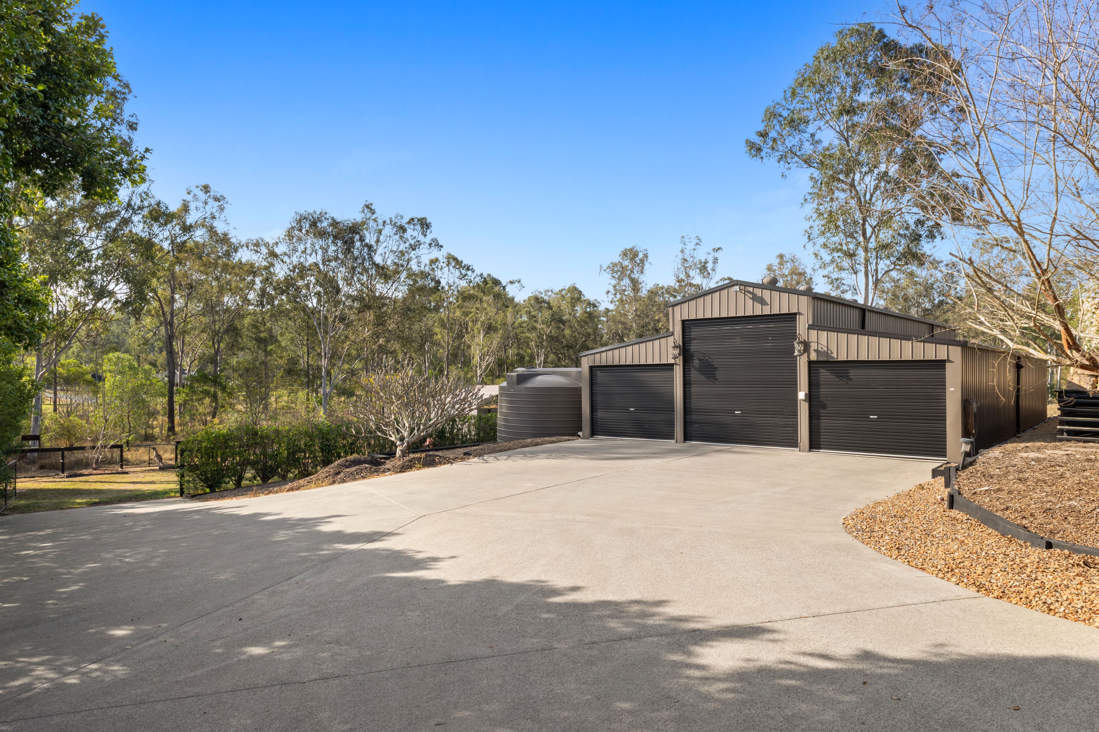 3 Prince Of Wales Court — photo 12 of 29