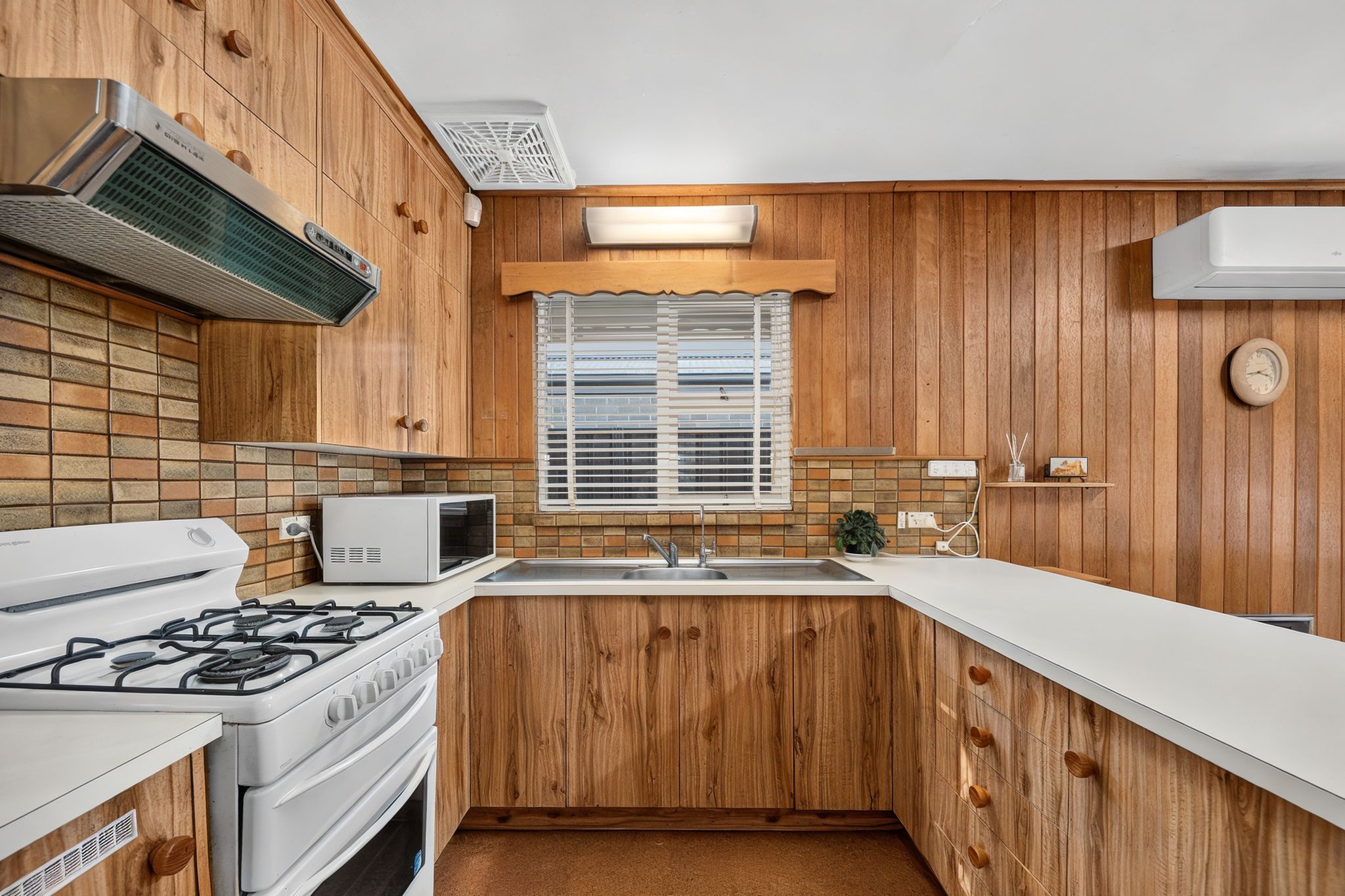 42 Naretha Street — photo 8 of 16