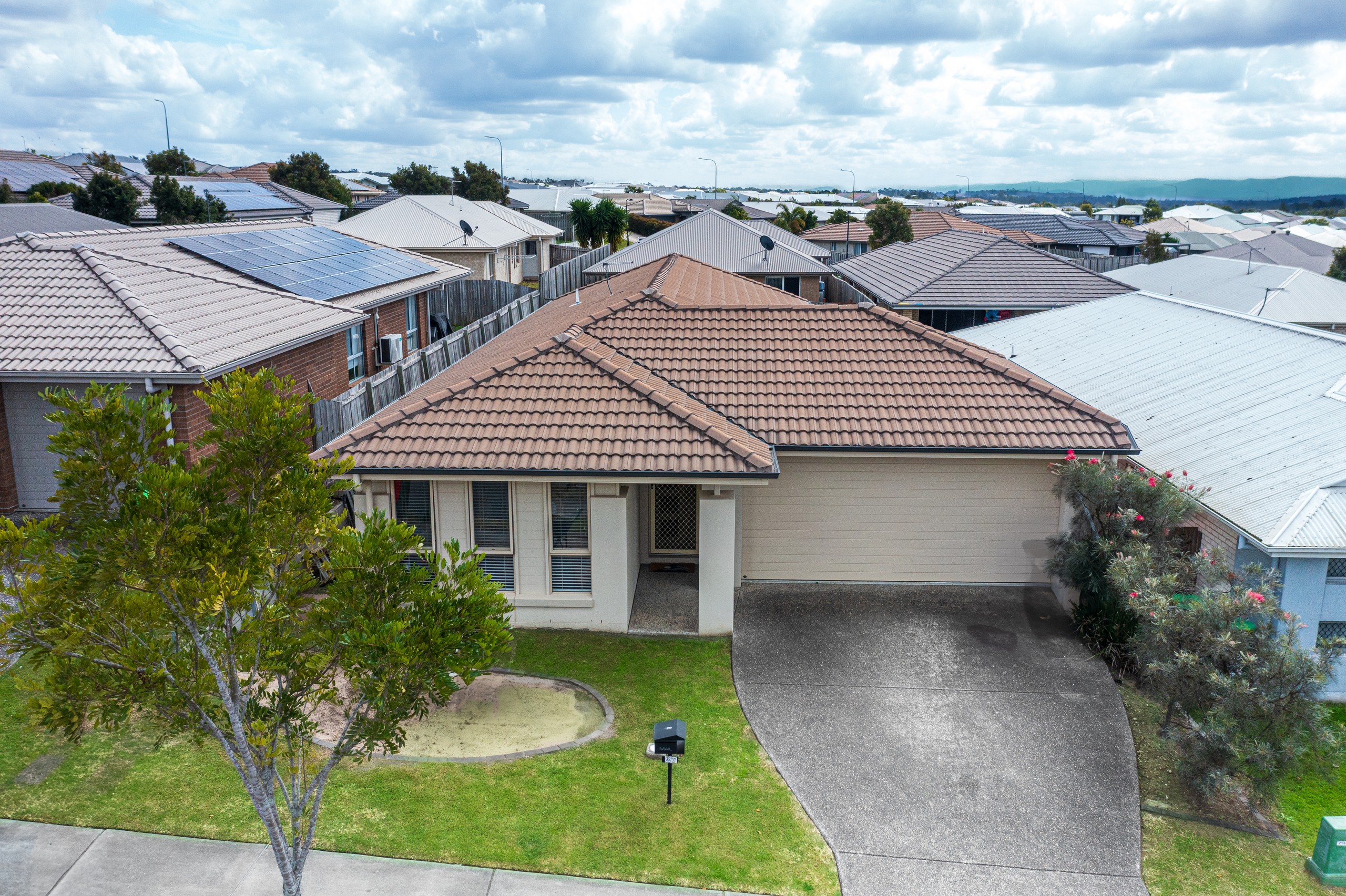27 Reedy Crescent, Redbank Plains, QLD 4301