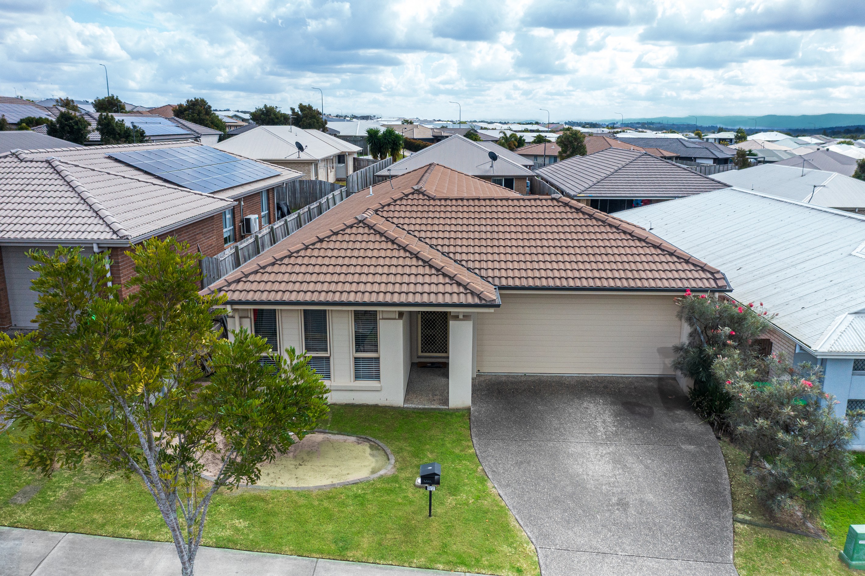 27 Reedy Crescent, Redbank Plains, QLD 4301