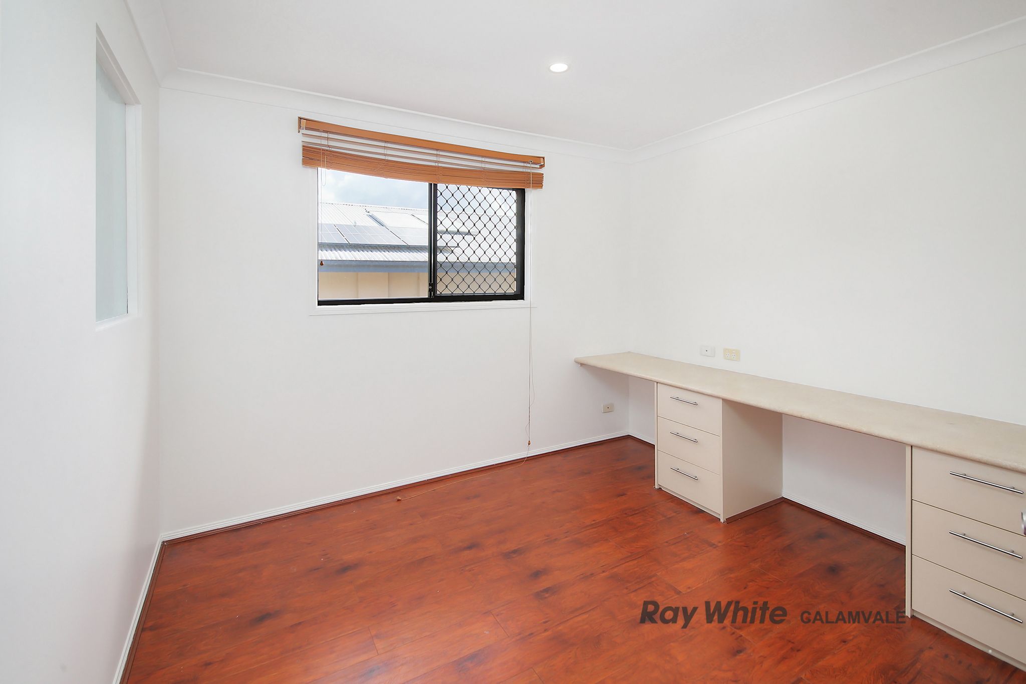 6 Hastings Close — photo 6 of 22