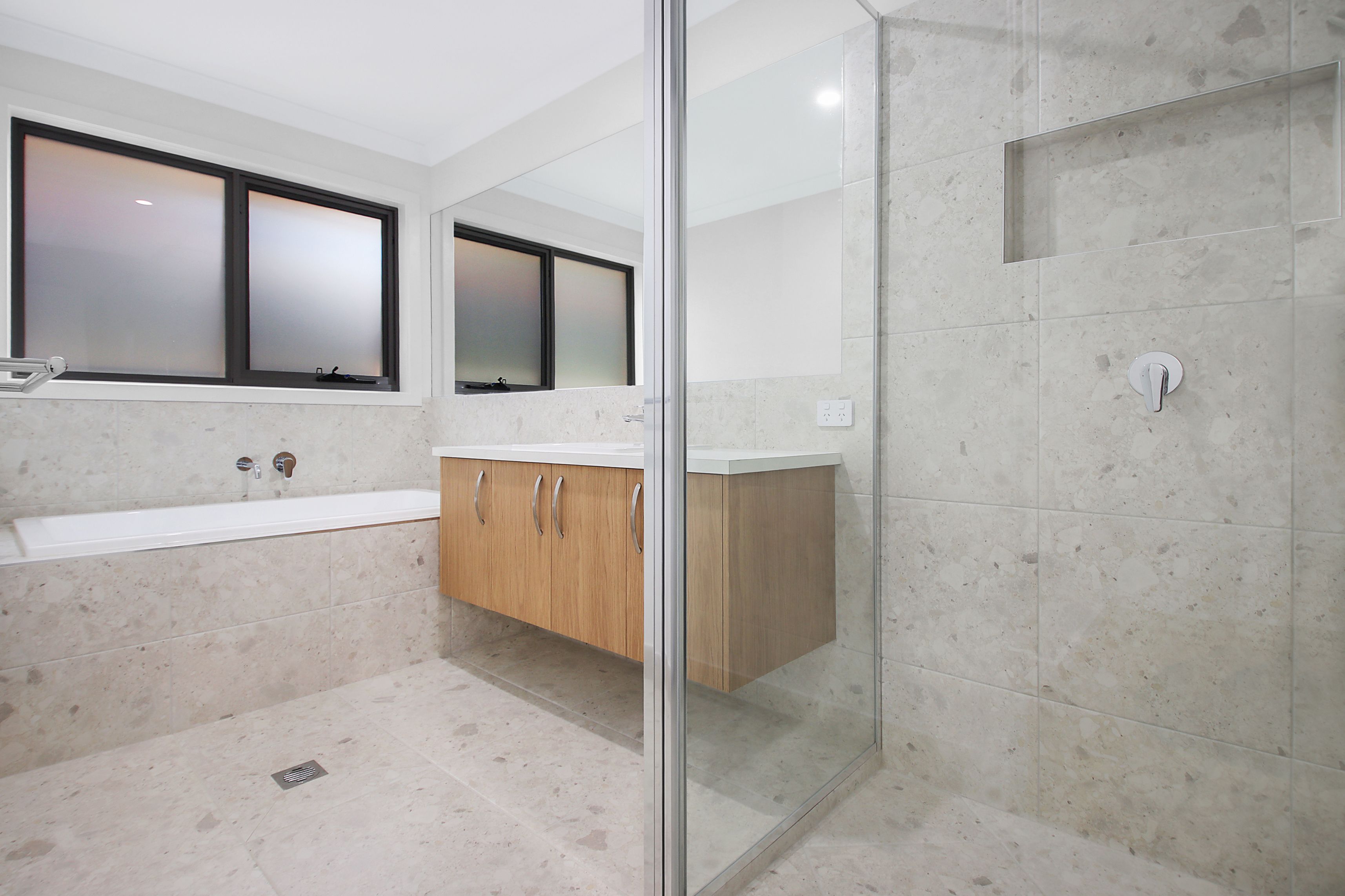 80 Millford Crescent — photo 7 of 9