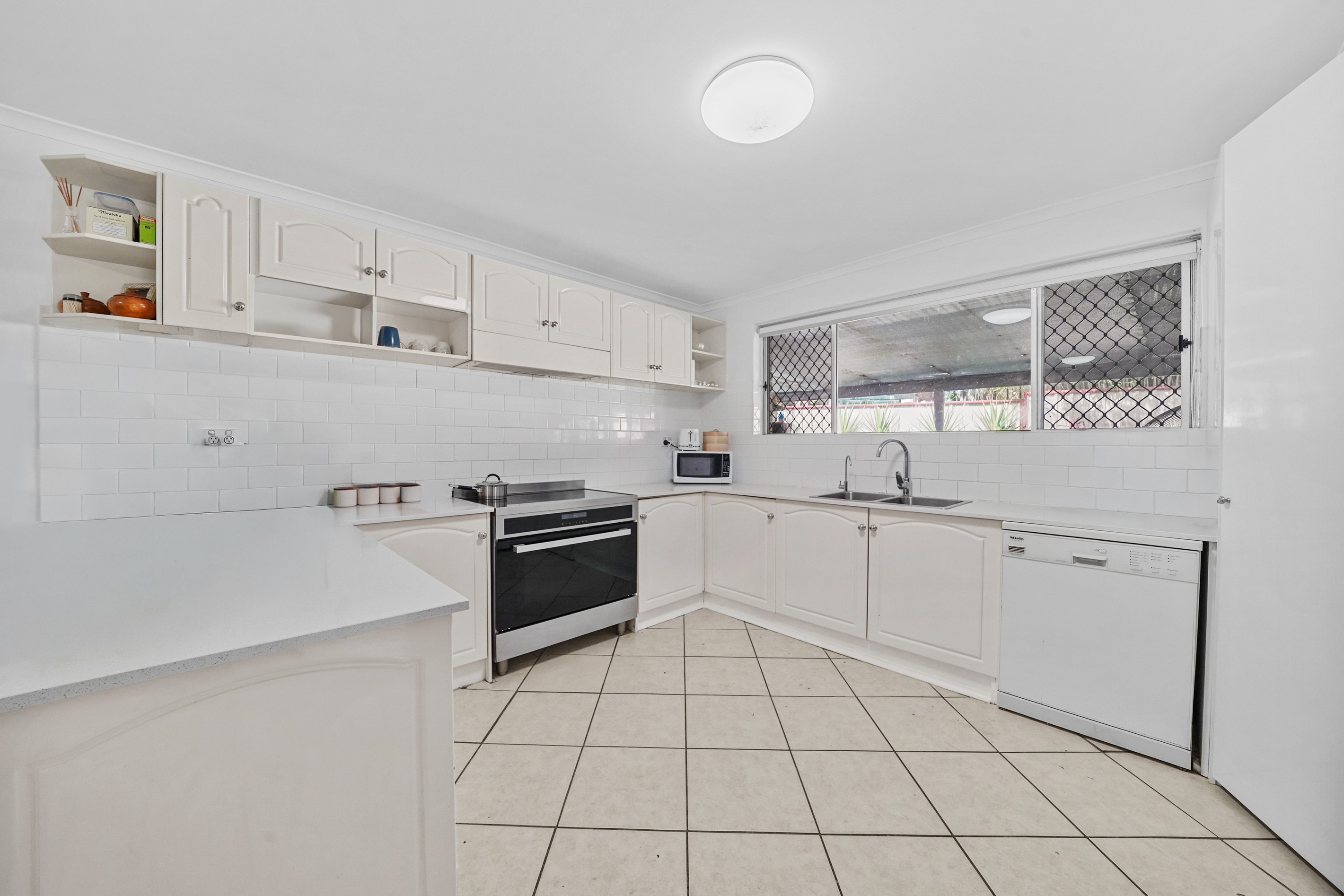 8 Lorisch Court, Mount Warren Park, QLD 4207