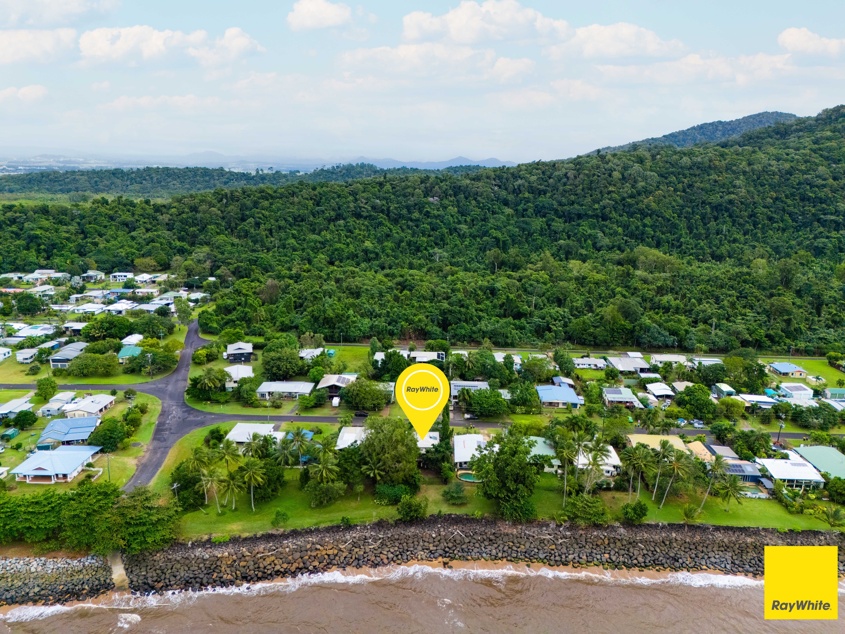 8 Feldt Street, Flying Fish Point, QLD 4860