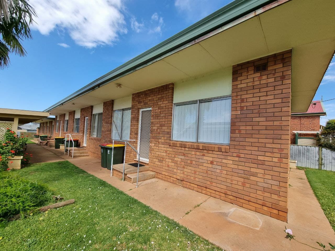 2/41 Bushman Street — photo from Ray White Parkes