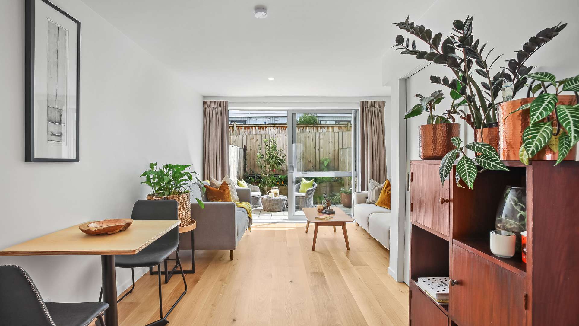 19 Helen Jenepher Lane photo 0