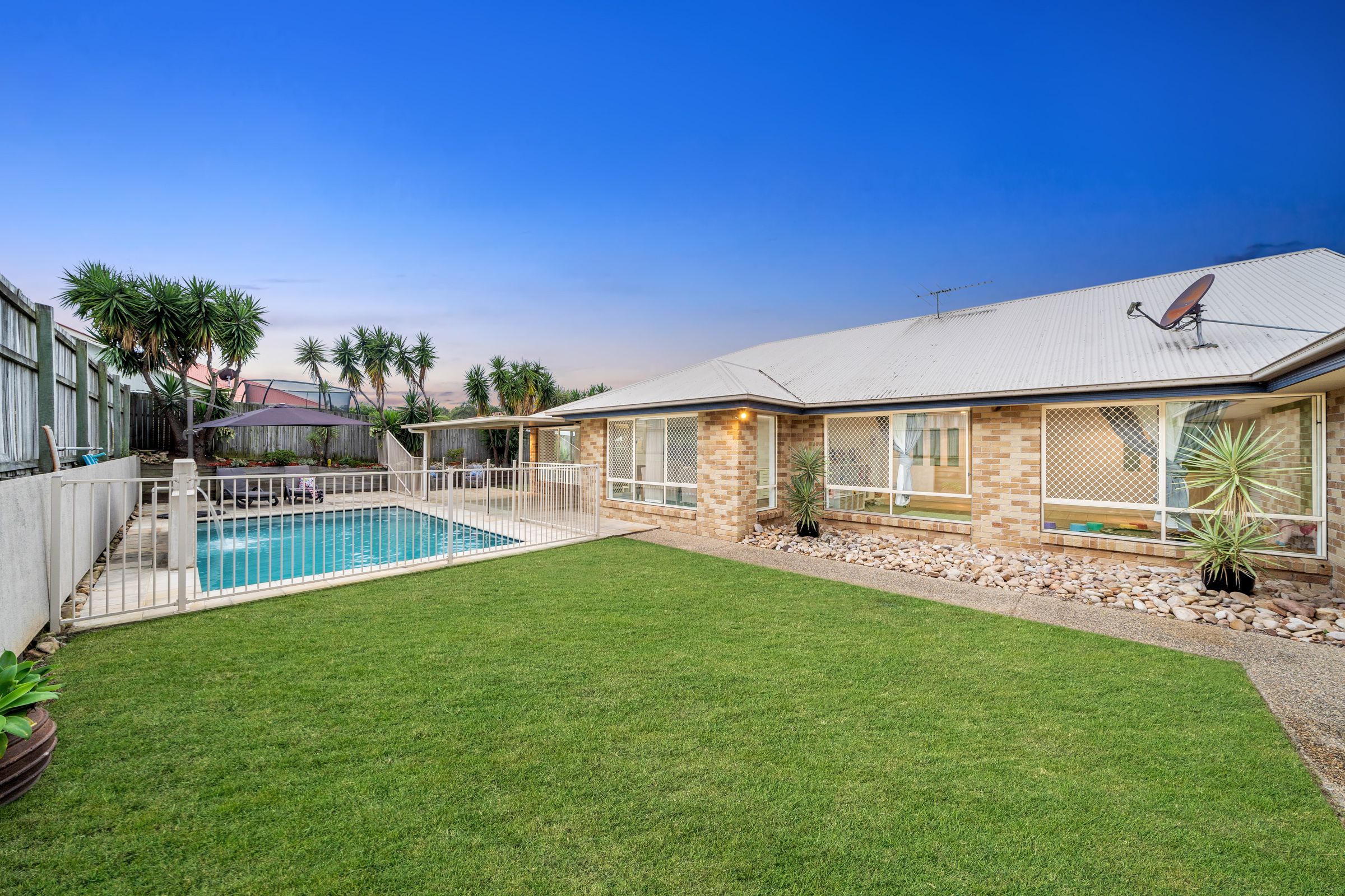 6 Lochern Court, North Lakes, QLD 4509
