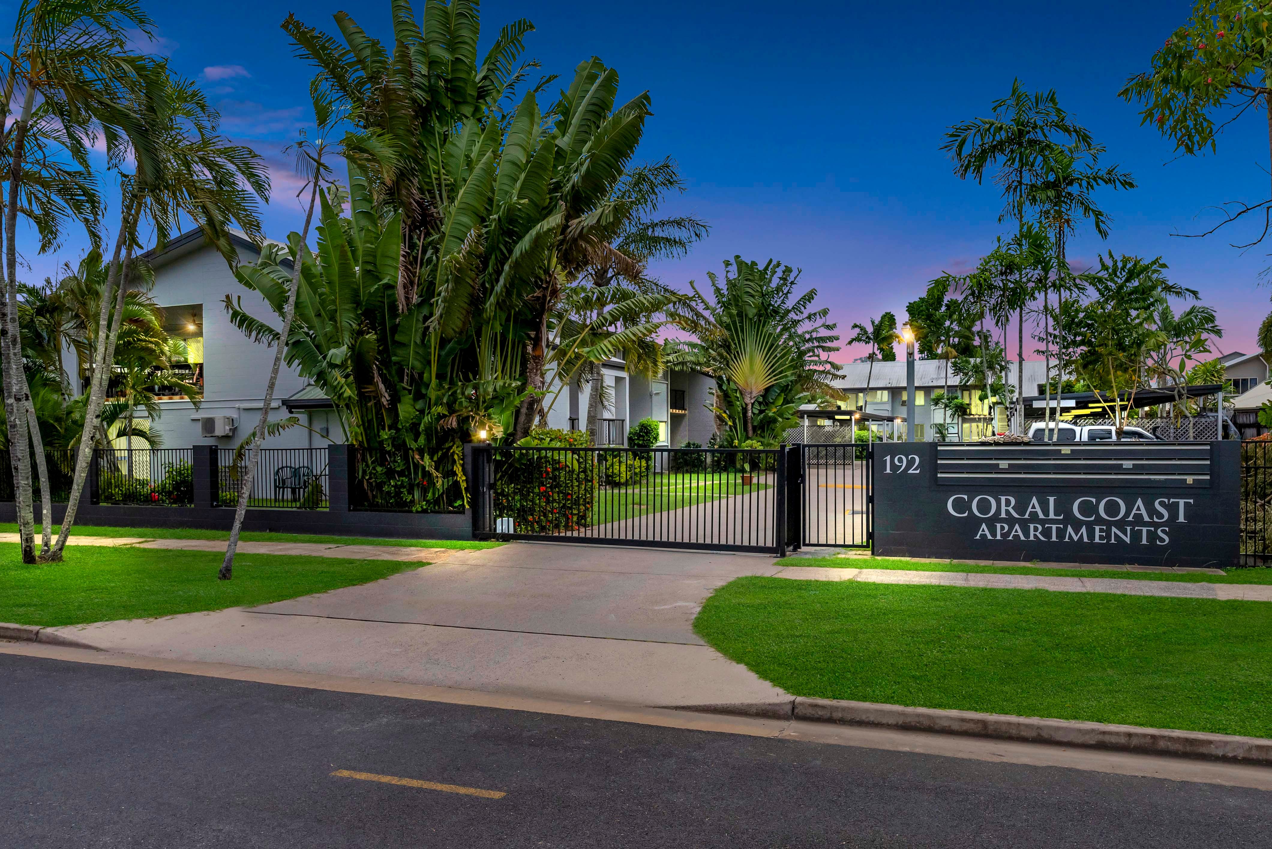 192-196 Mann Street, Westcourt QLD 4870