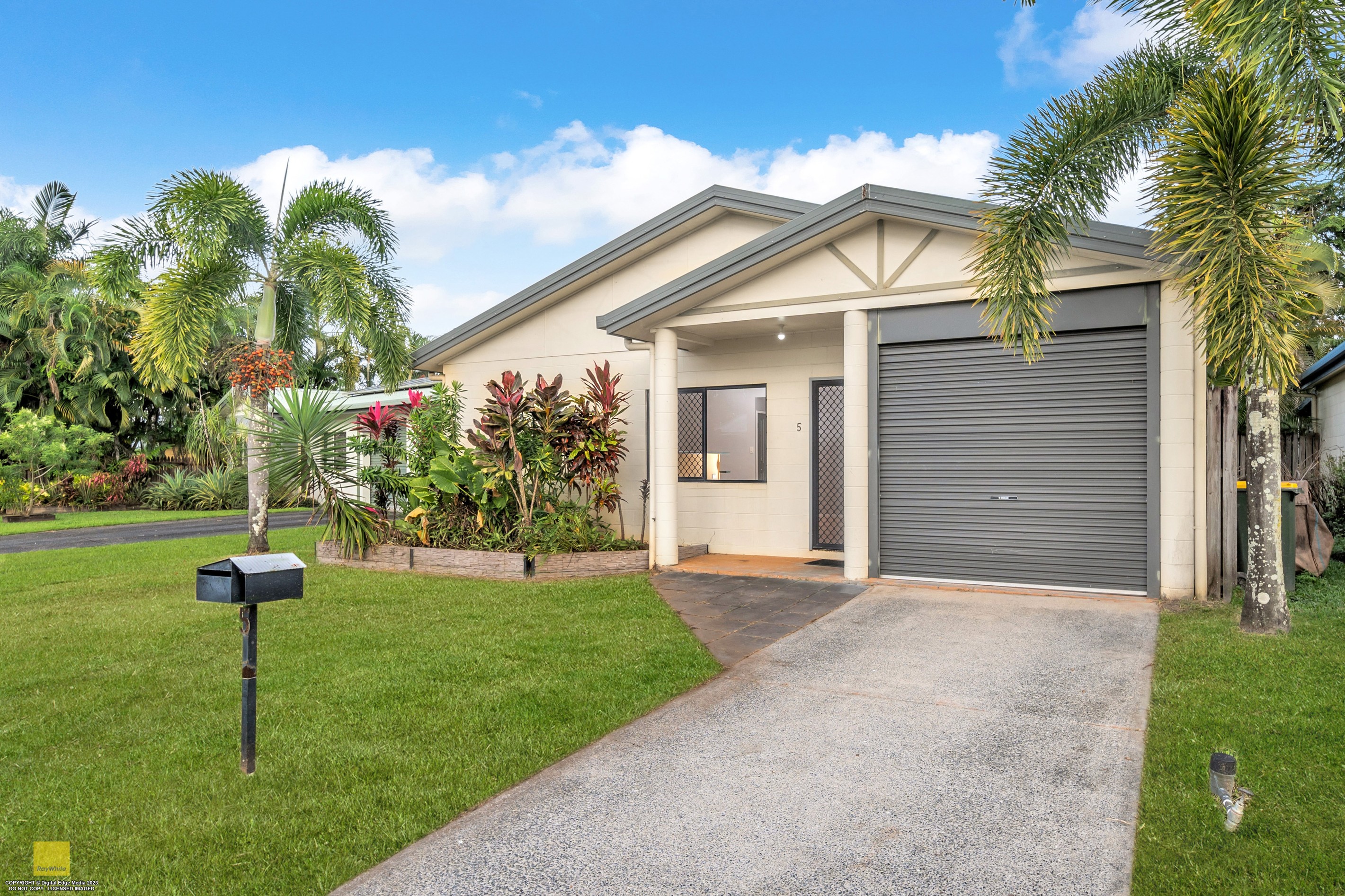 5 Rafferty Street, White Rock, QLD 4868