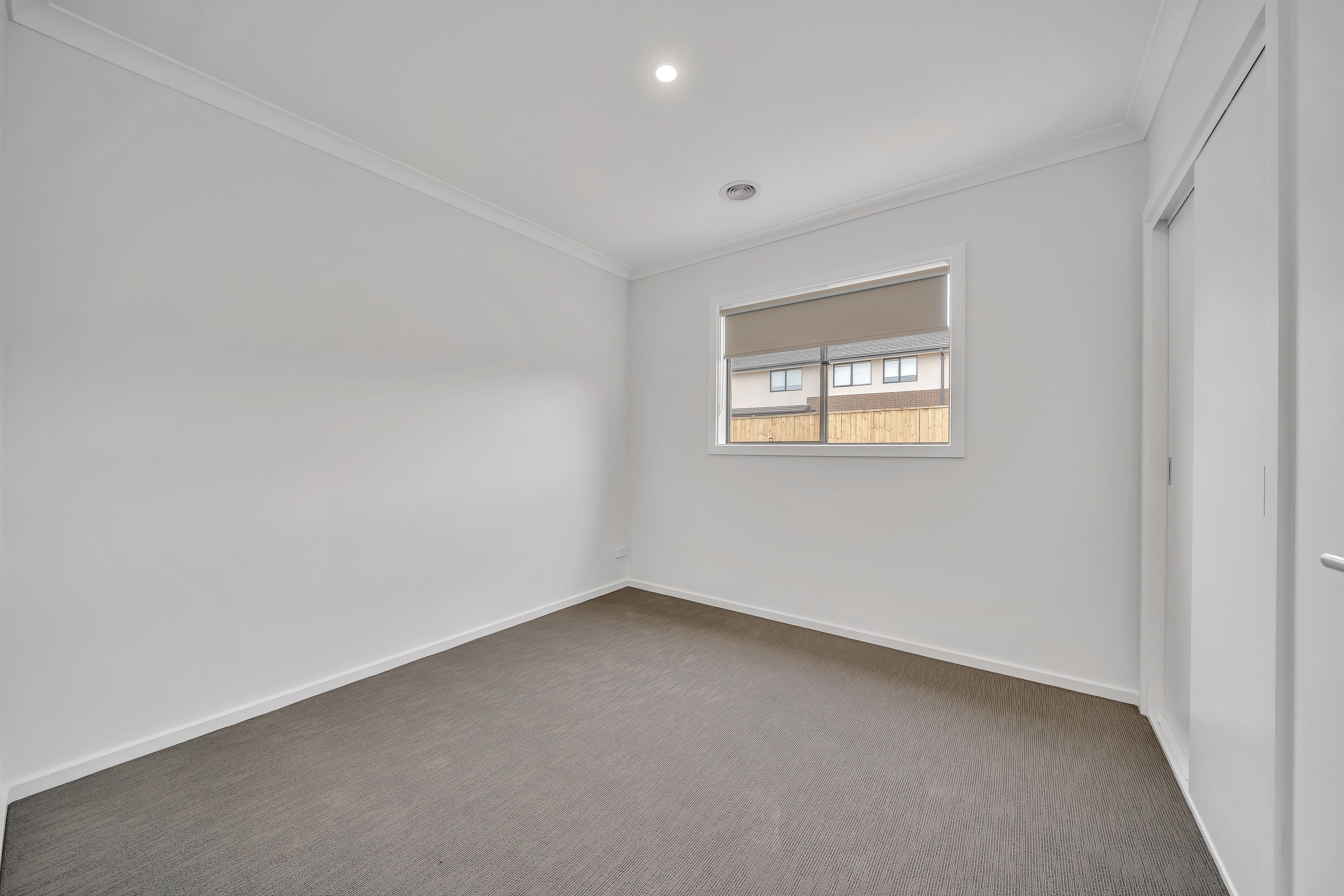 42 Grande Belmond Avenue — photo 10 of 15