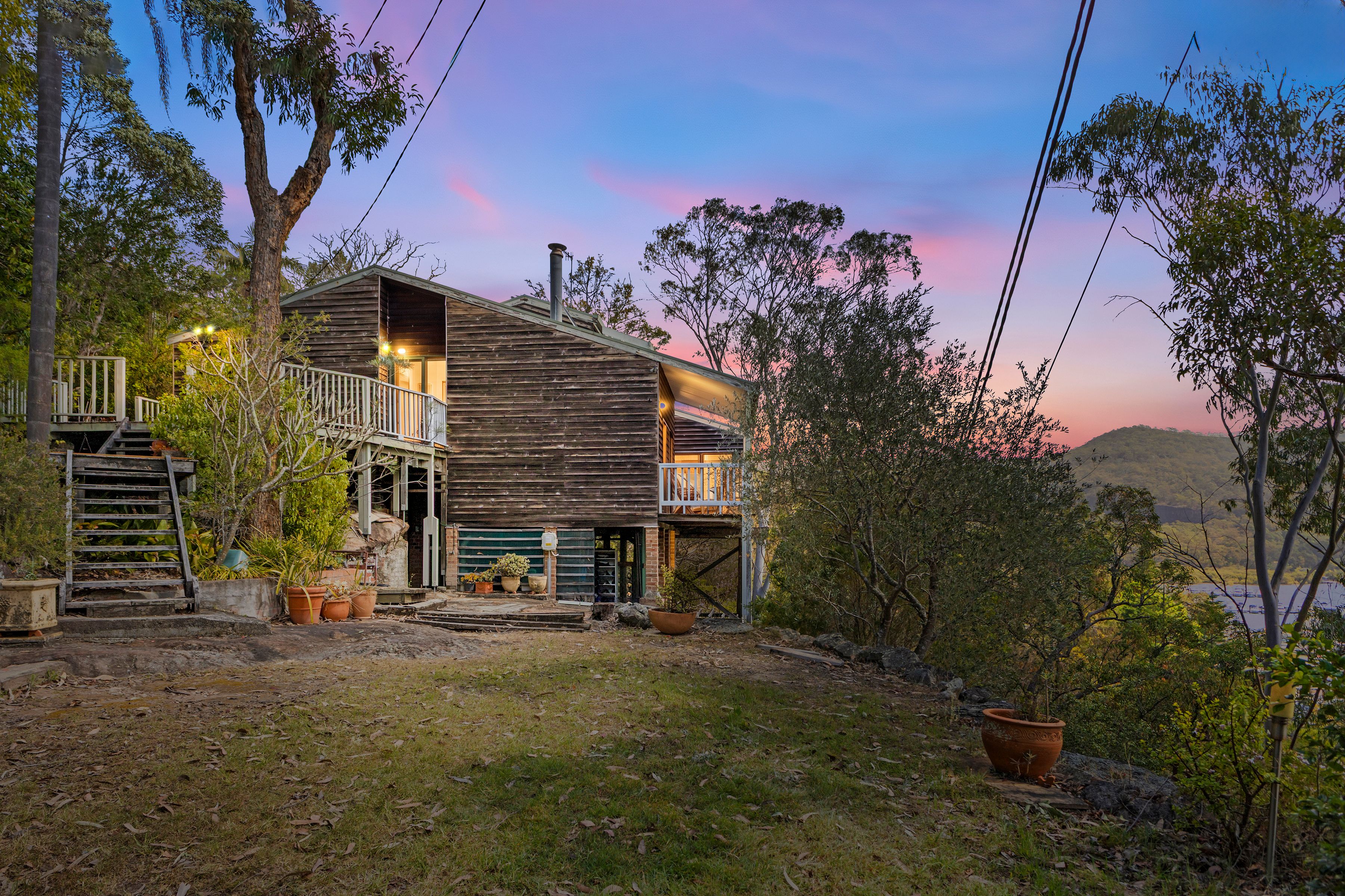8 Hawkesbury Crescent, Brooklyn, NSW 2083