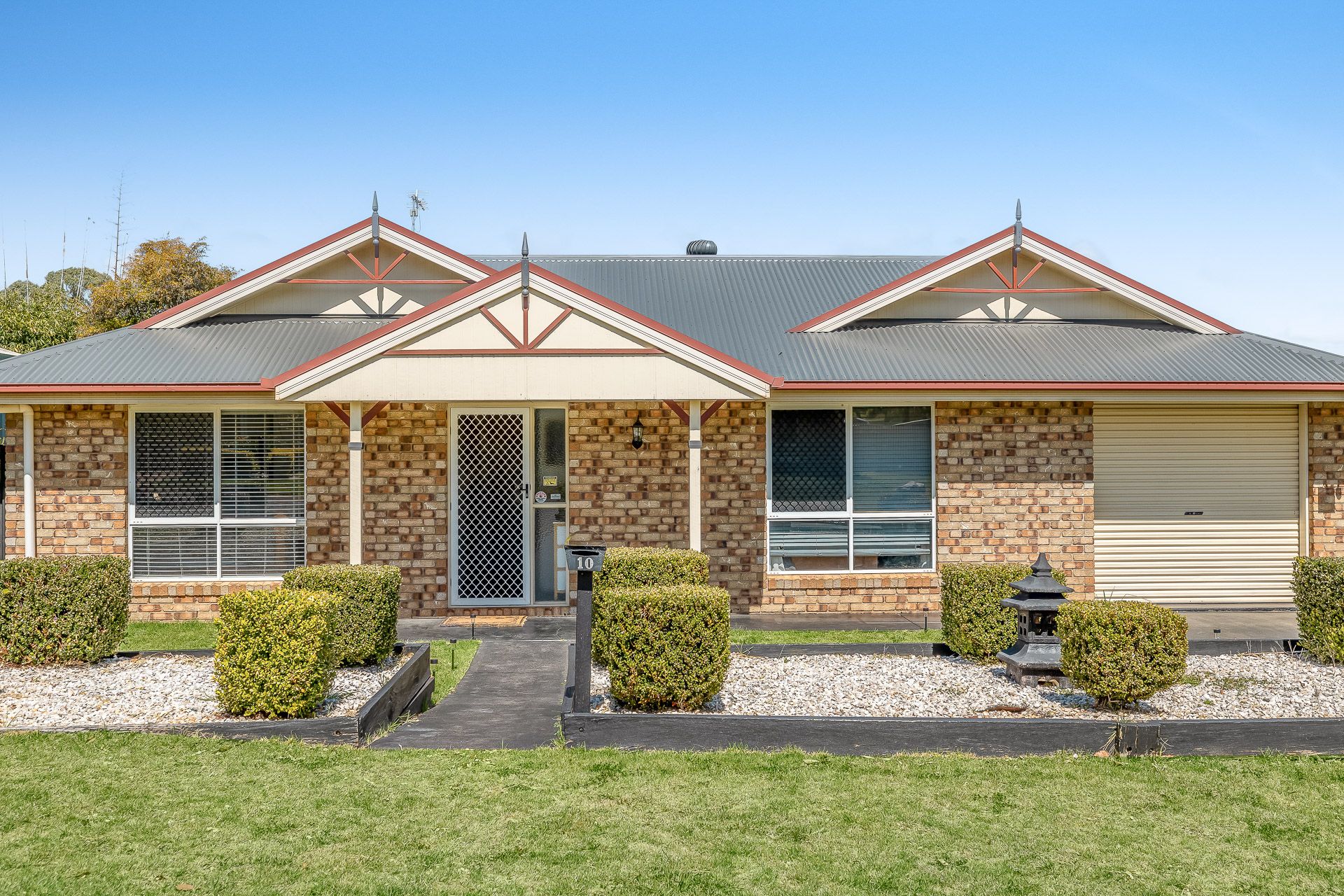 10 Saratoga Close, Wilsonton QLD 4350