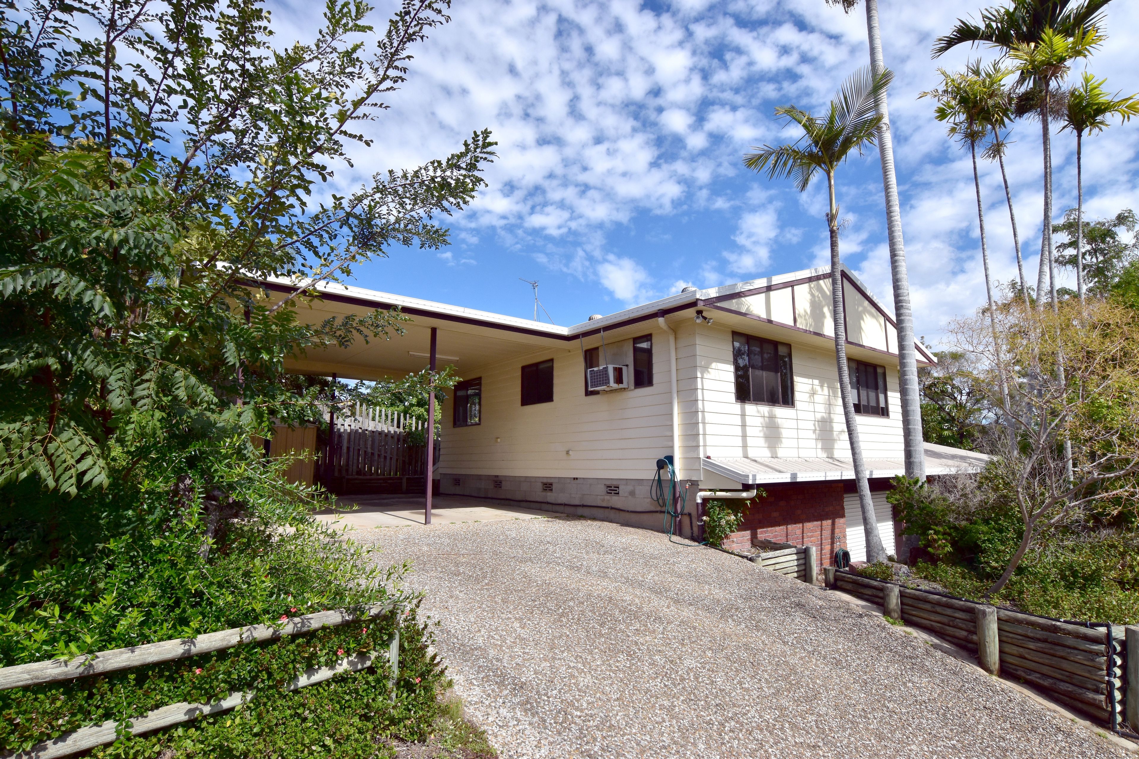 1 Gum Court, New Auckland, QLD 4680
