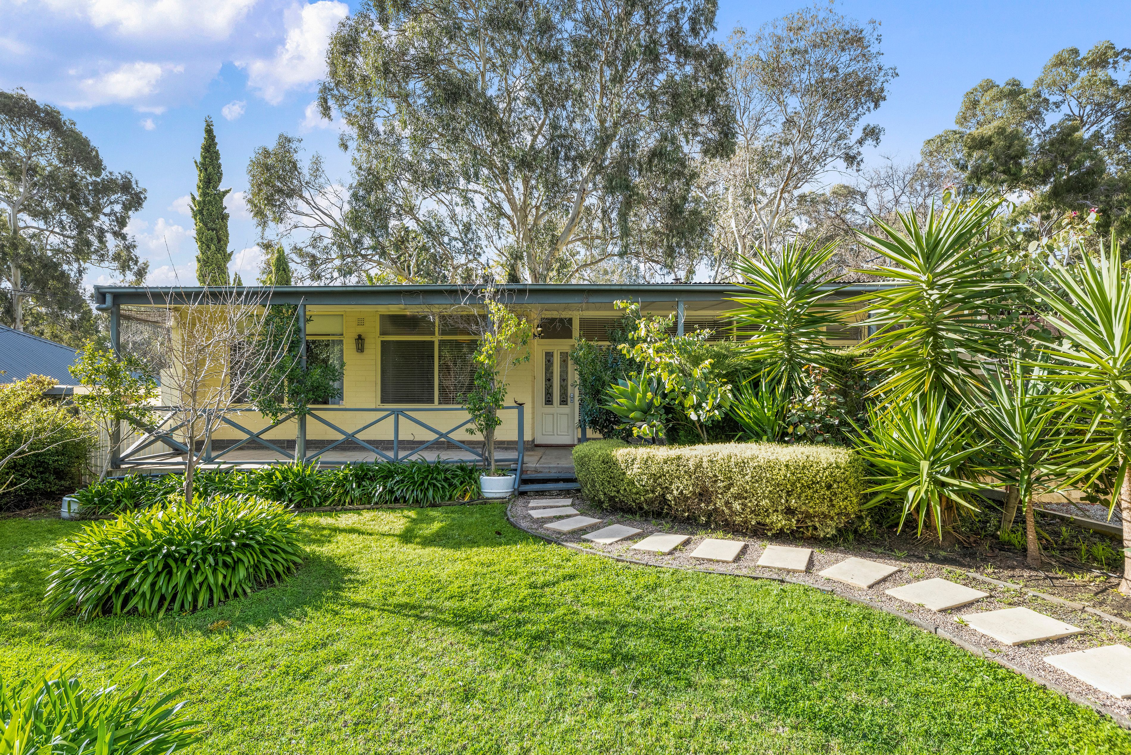 18 Sherwood Drive, Redwood Park, SA 5097