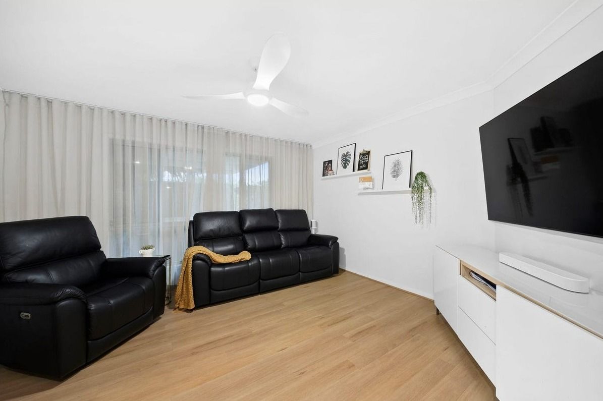 8 Resi Drive — photo 6 of 10