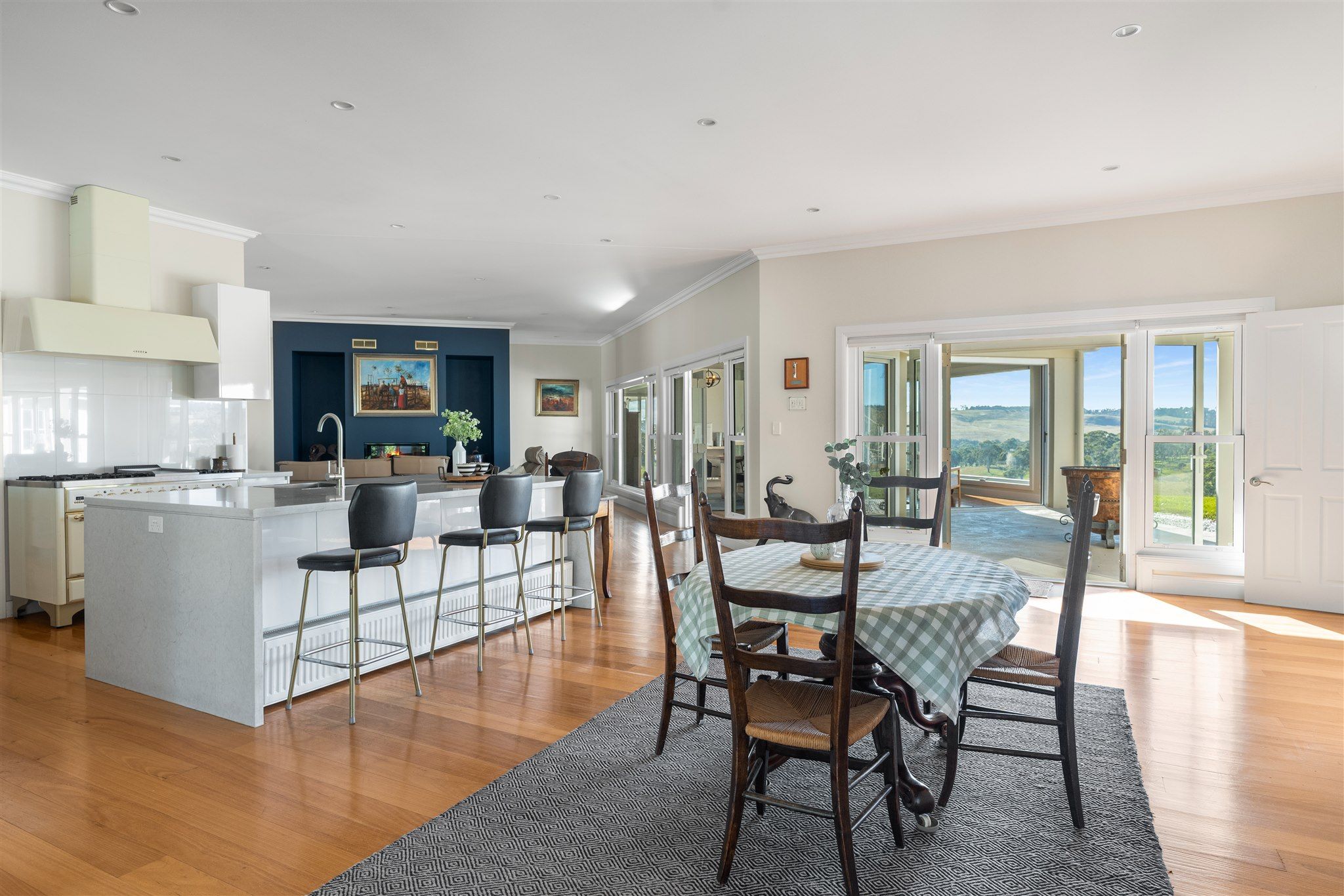 550 Oxleys Hill Road — photo 7 of 30