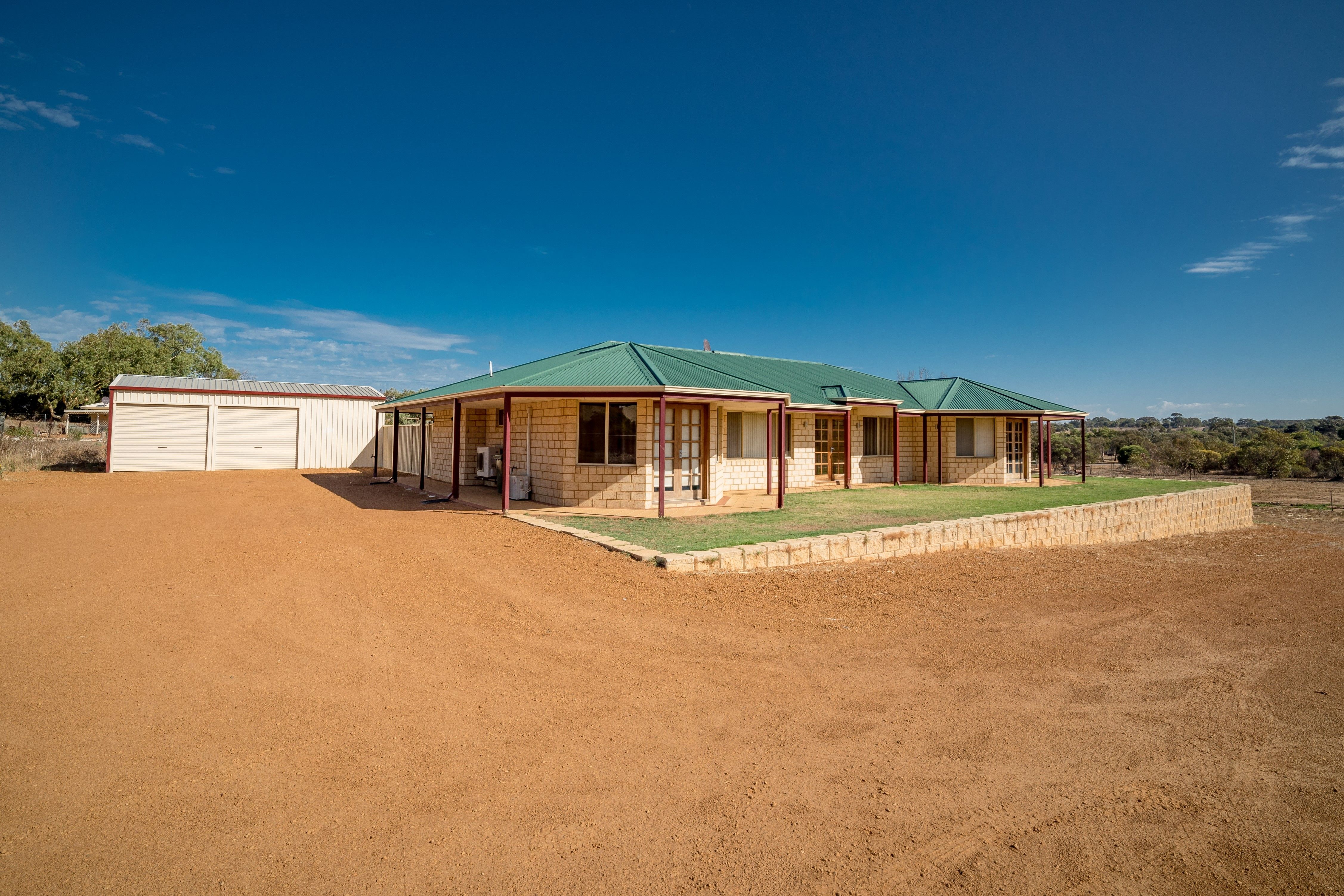10 Hill Creek Road, Moresby, WA 6530