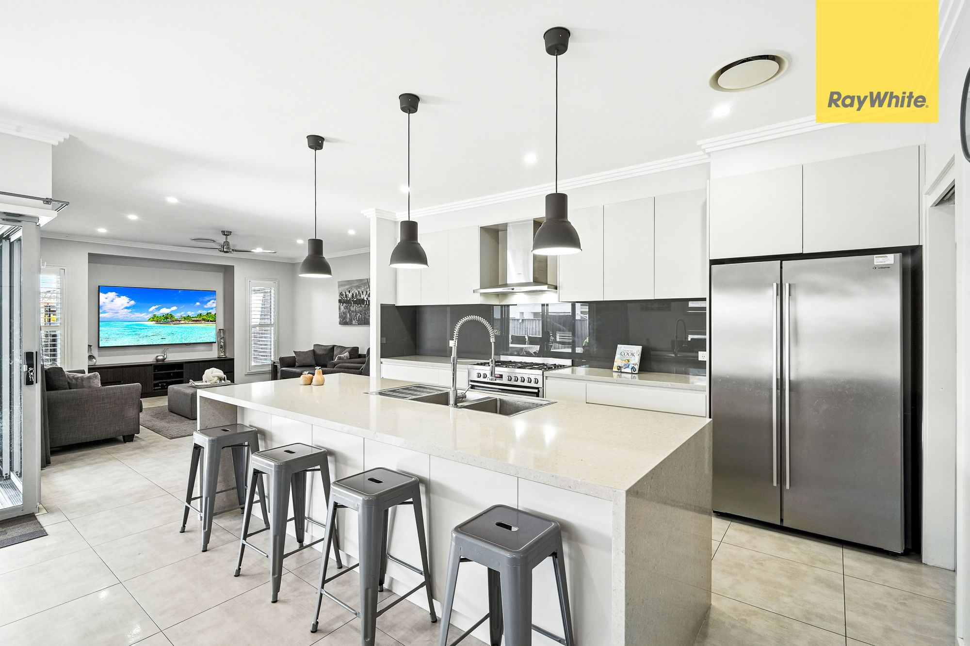 10 Chanticleer Street, Colebee, NSW 2761