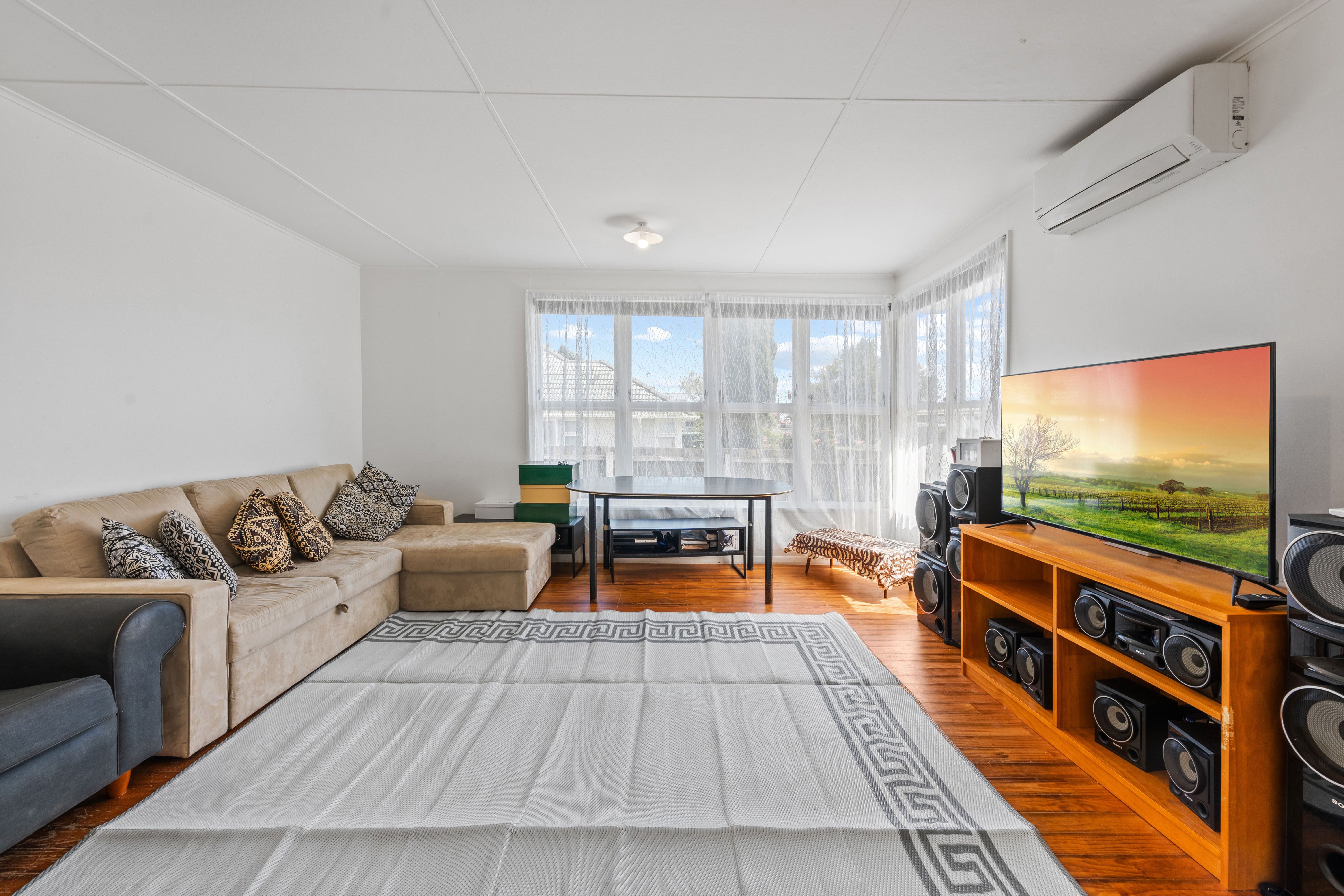 39 Flat Bush Road, Clover Park, Manukau City