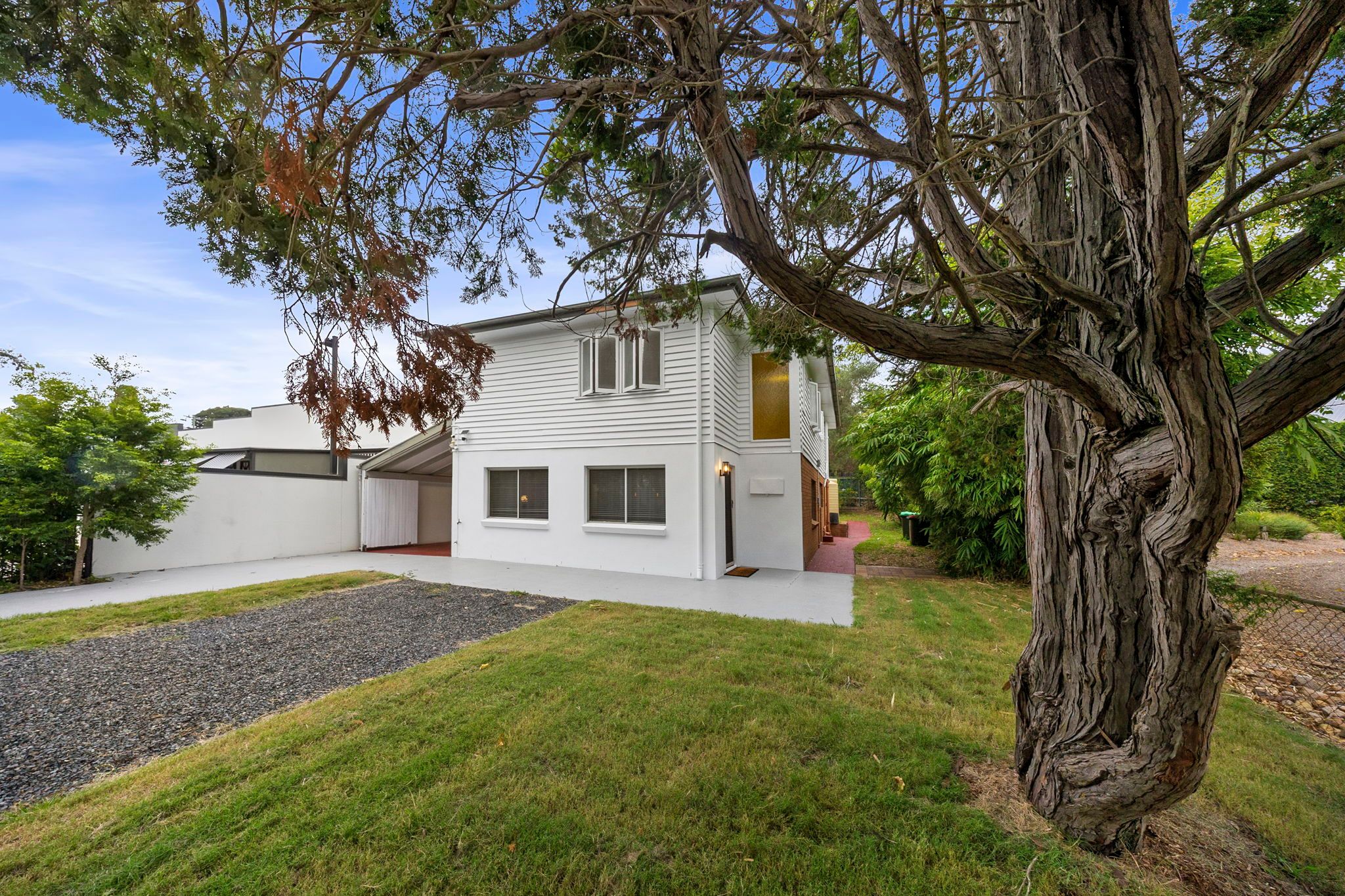 10 Runic Street, Bardon, QLD 4065