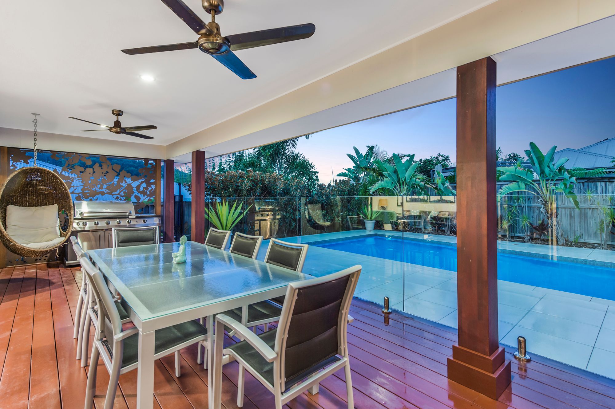 8 Valley Brook Rise, Maudsland, QLD 4210