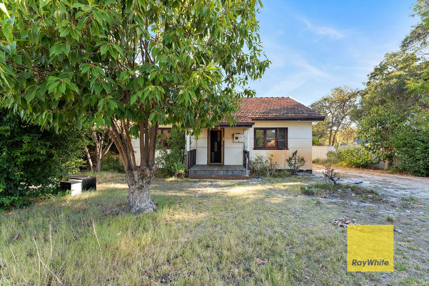 286 Hardey Road, Cloverdale, WA 6105