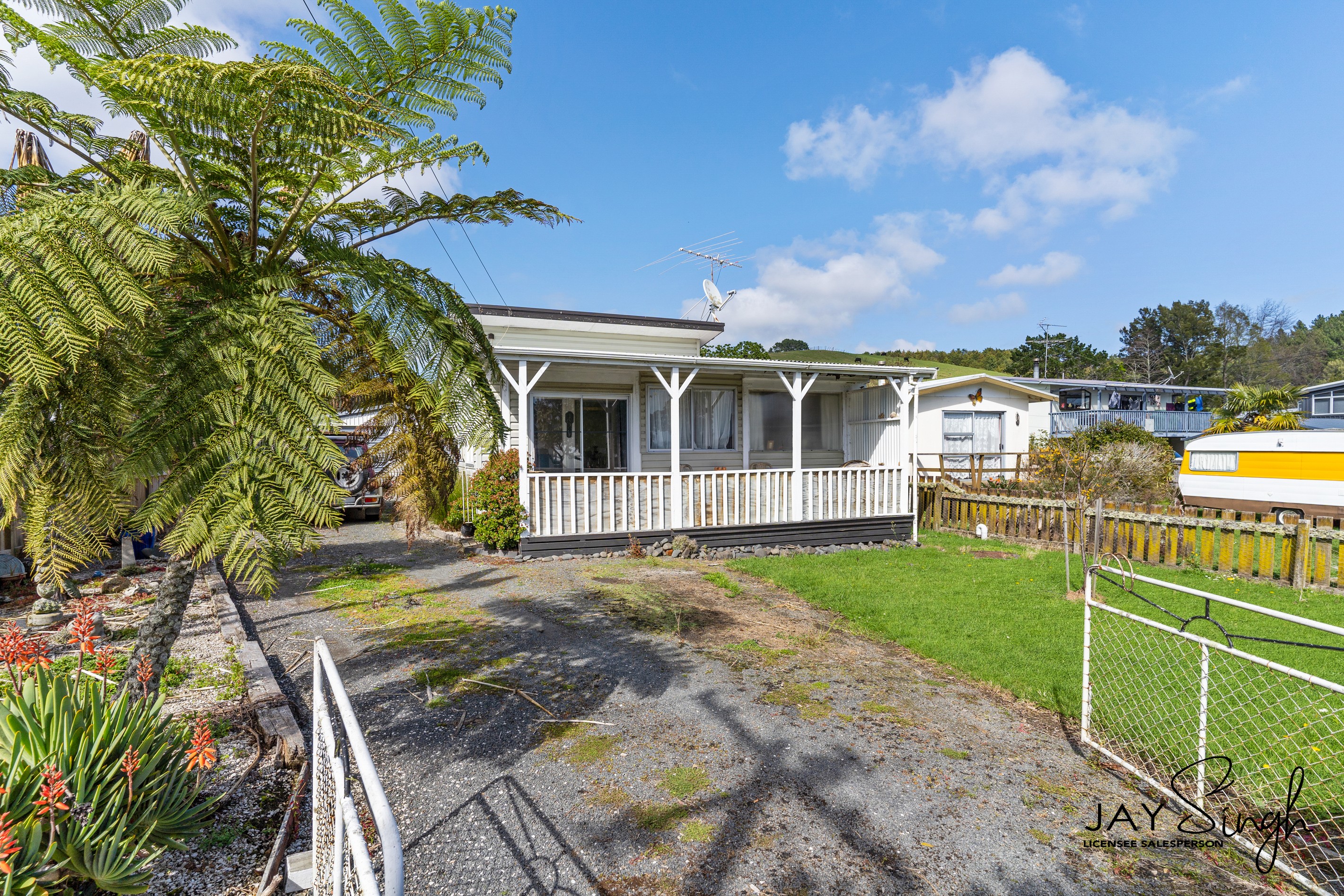 16 Bertram Road, Kawakawa Bay, Manukau City