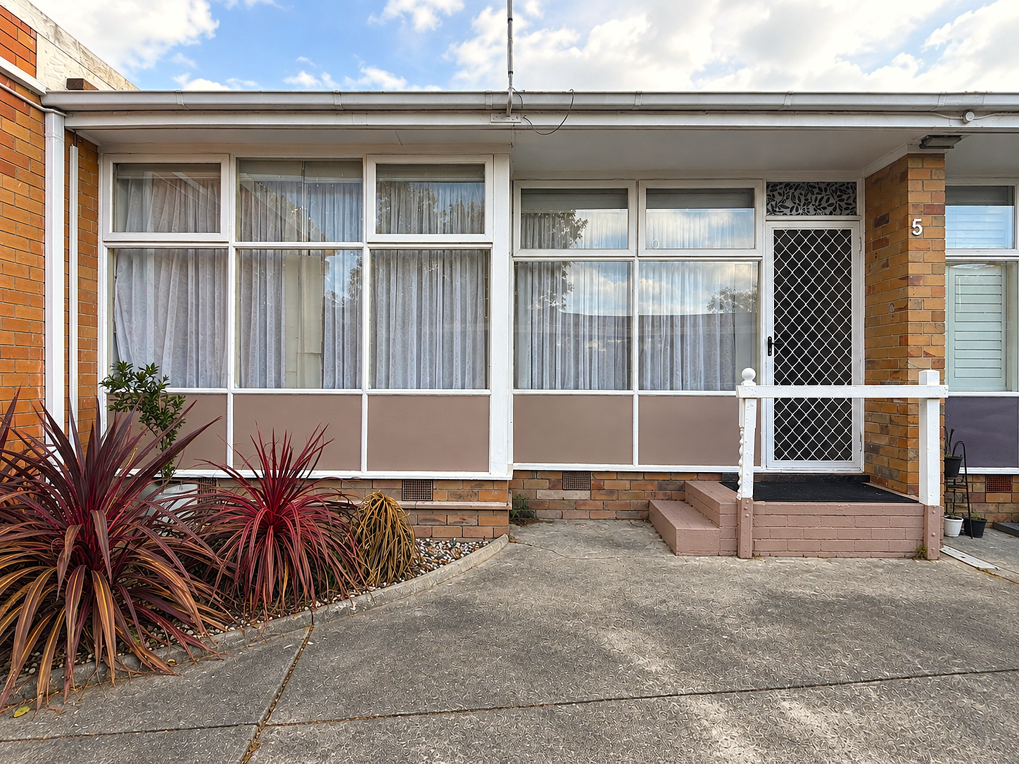 5/71 Pine Street — photo from Ray White Reservoir