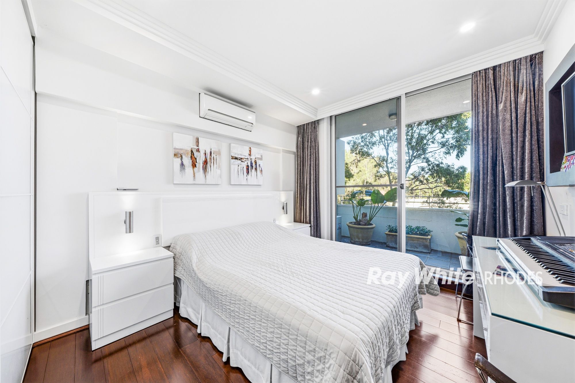 233/25 Bennelong Parkway — photo 12 of 27