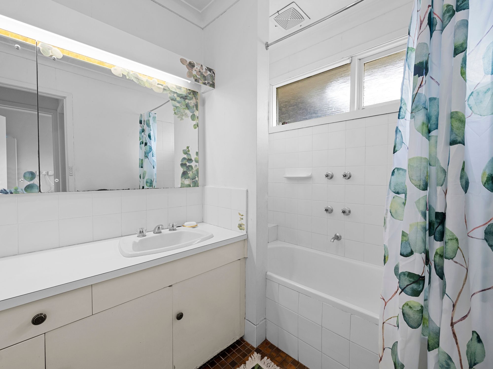 10 Warana Court — photo 12 of 14