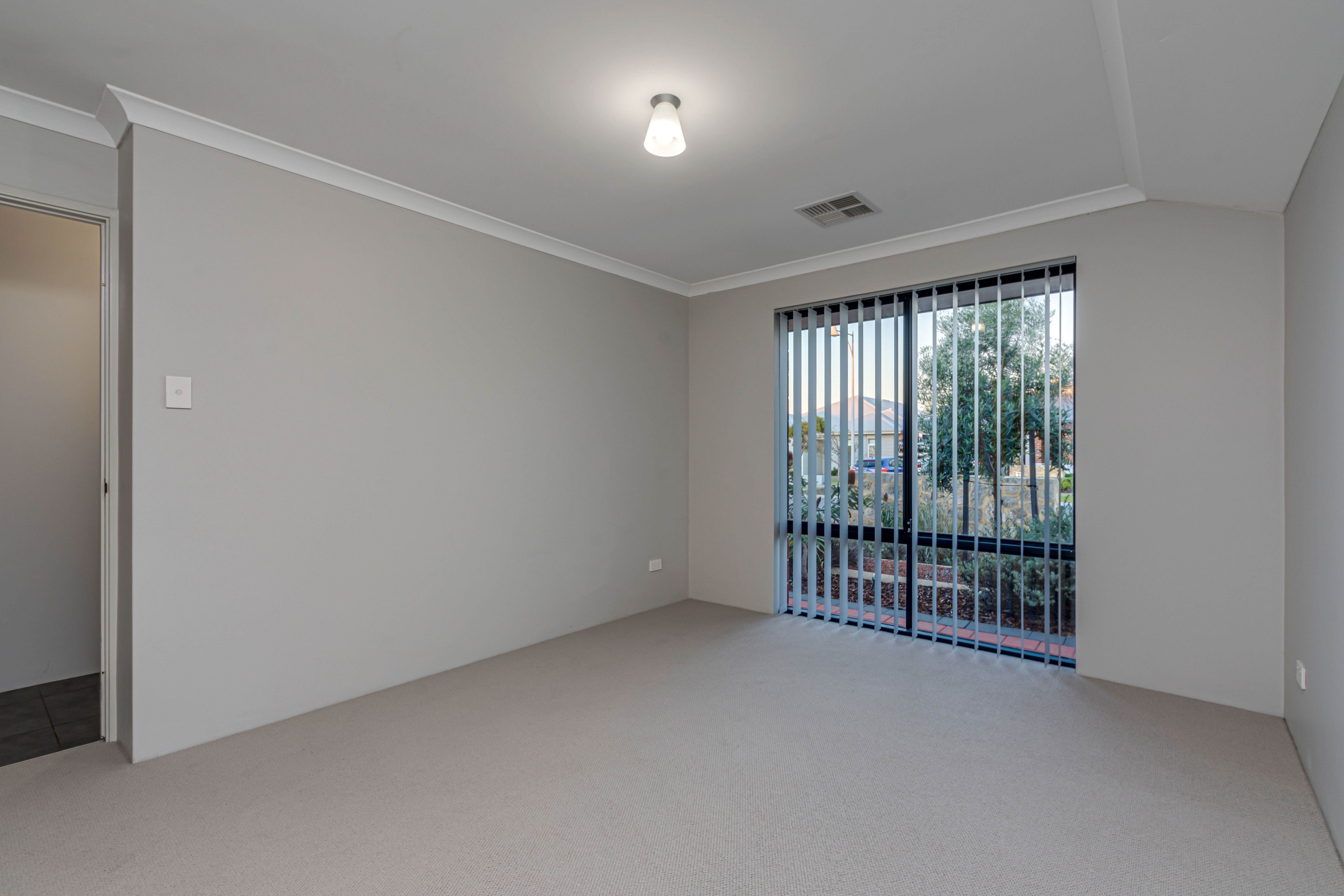 19 Seddon Parade — photo 13 of 23