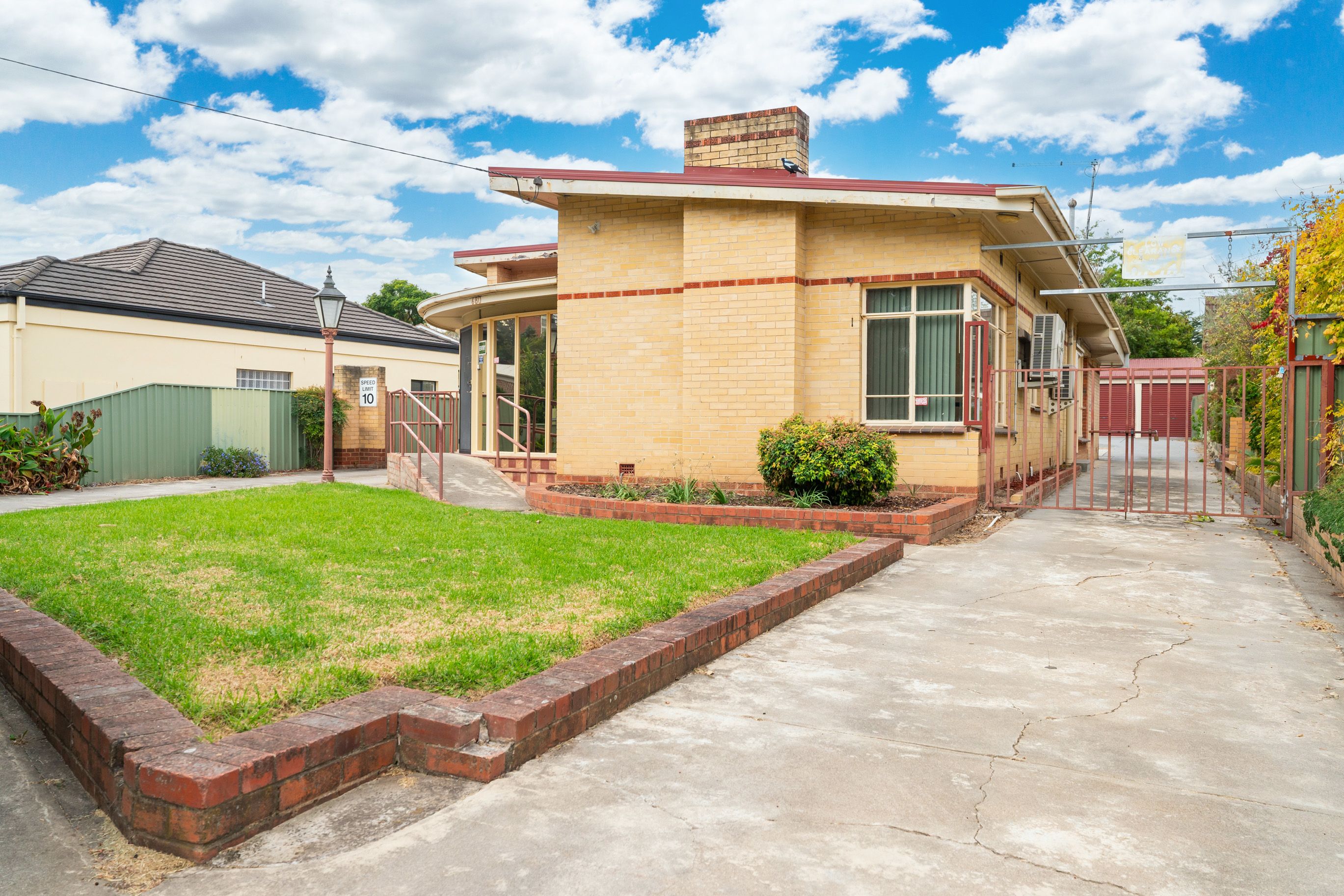 680 Kiewa Street, Albury, NSW 2640
